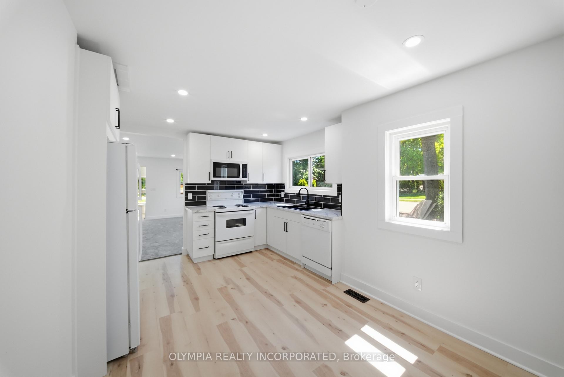 Photo 7 of 7936 Beaverdams Road, Niagara Falls, Ascot — HOMEH