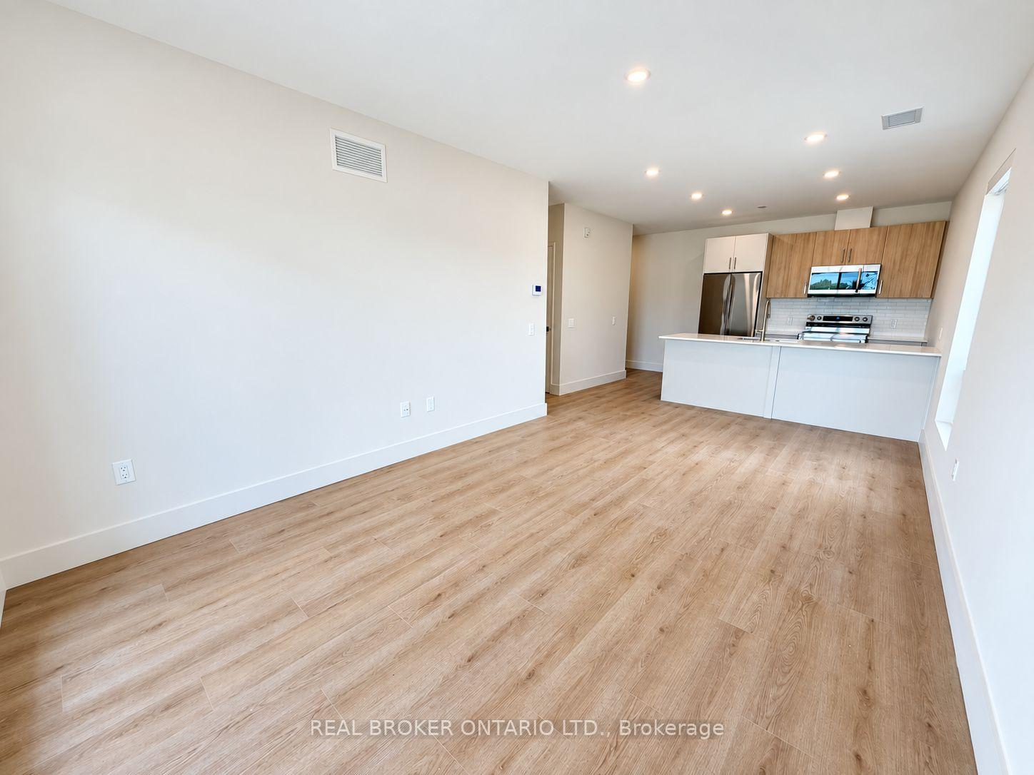 Photo 6 of Unit 307, 8 Hutt Lane, Thorold, Thorold Downtown — HOMEH