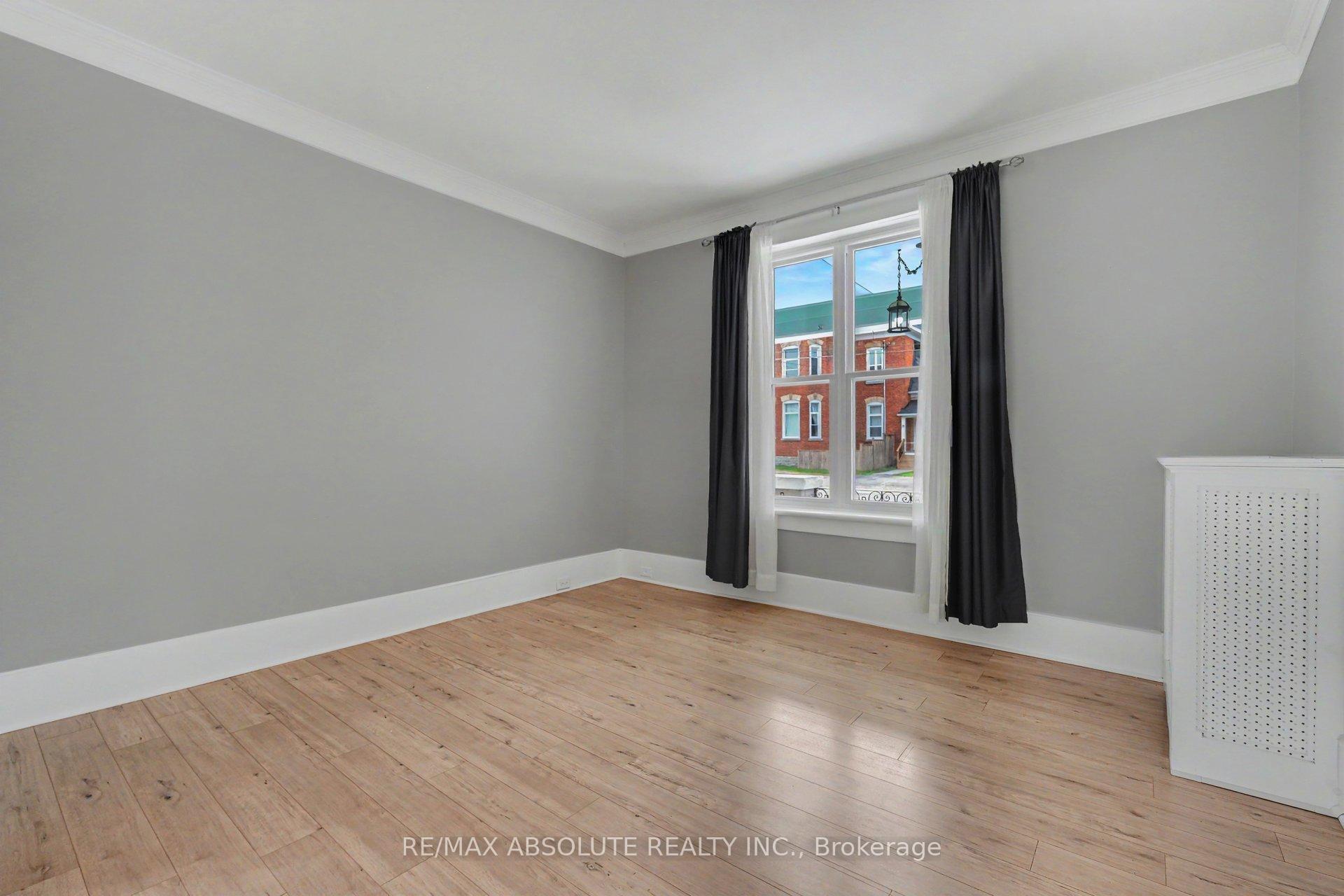 Photo 6 of 16 Glen Avenue, Smiths Falls, Smiths Falls — HOMEH