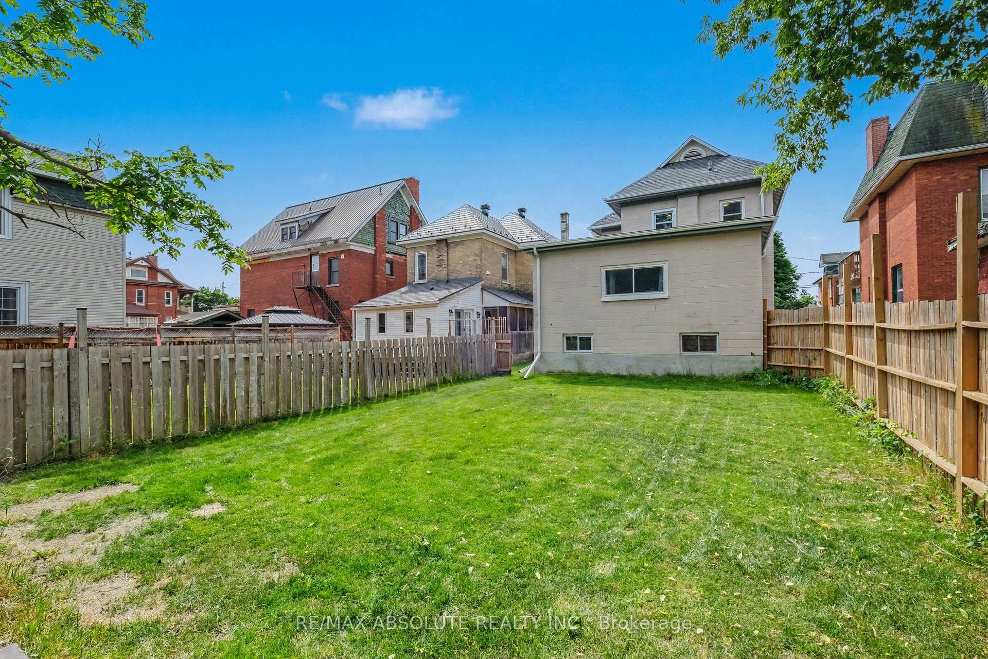 Photo 34 of 16 Glen Avenue, Smiths Falls, Smiths Falls — HOMEH