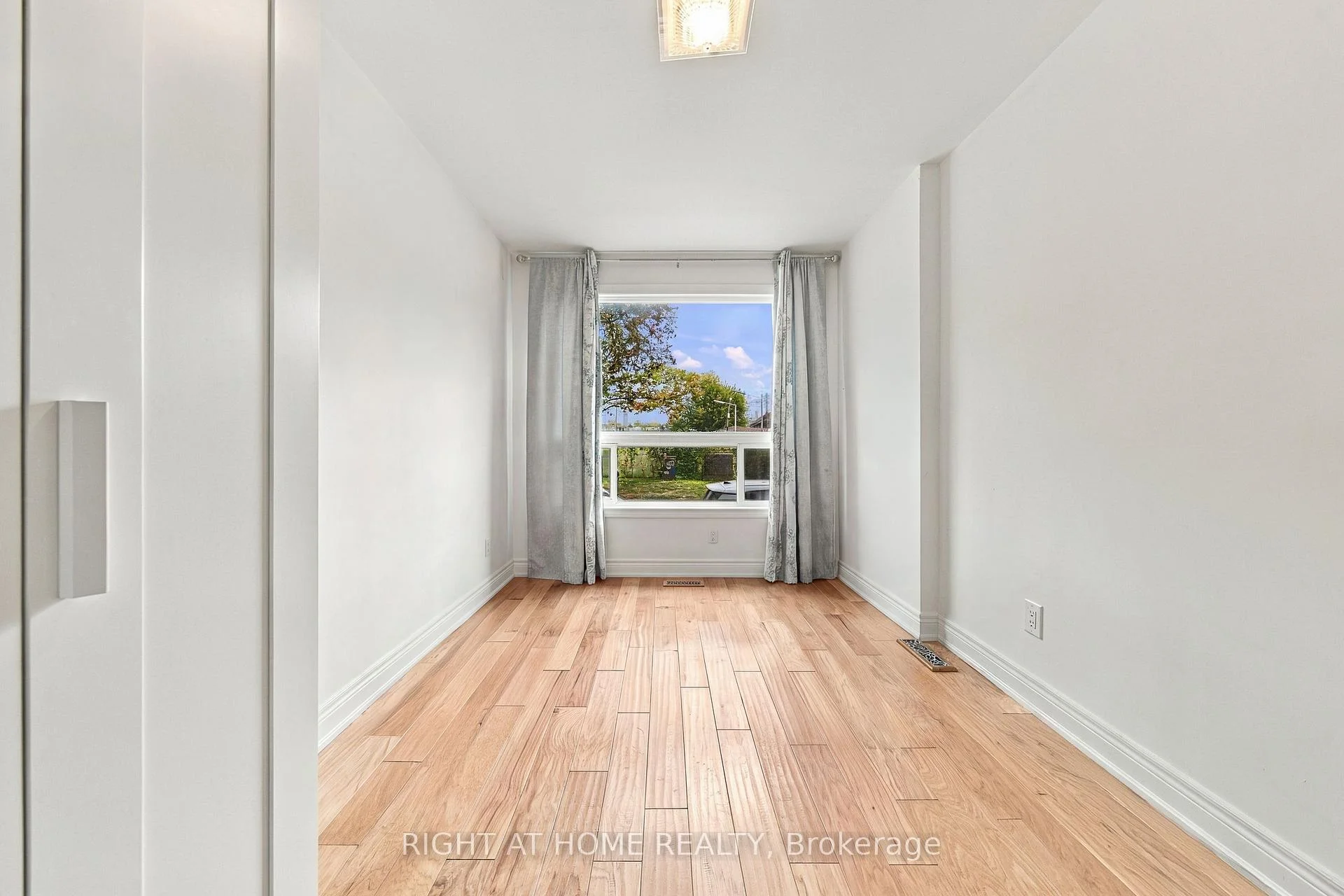 Photo 13 of Unit 1, 490 Brock Avenue, Toronto, Dufferin Grove — HOMEH