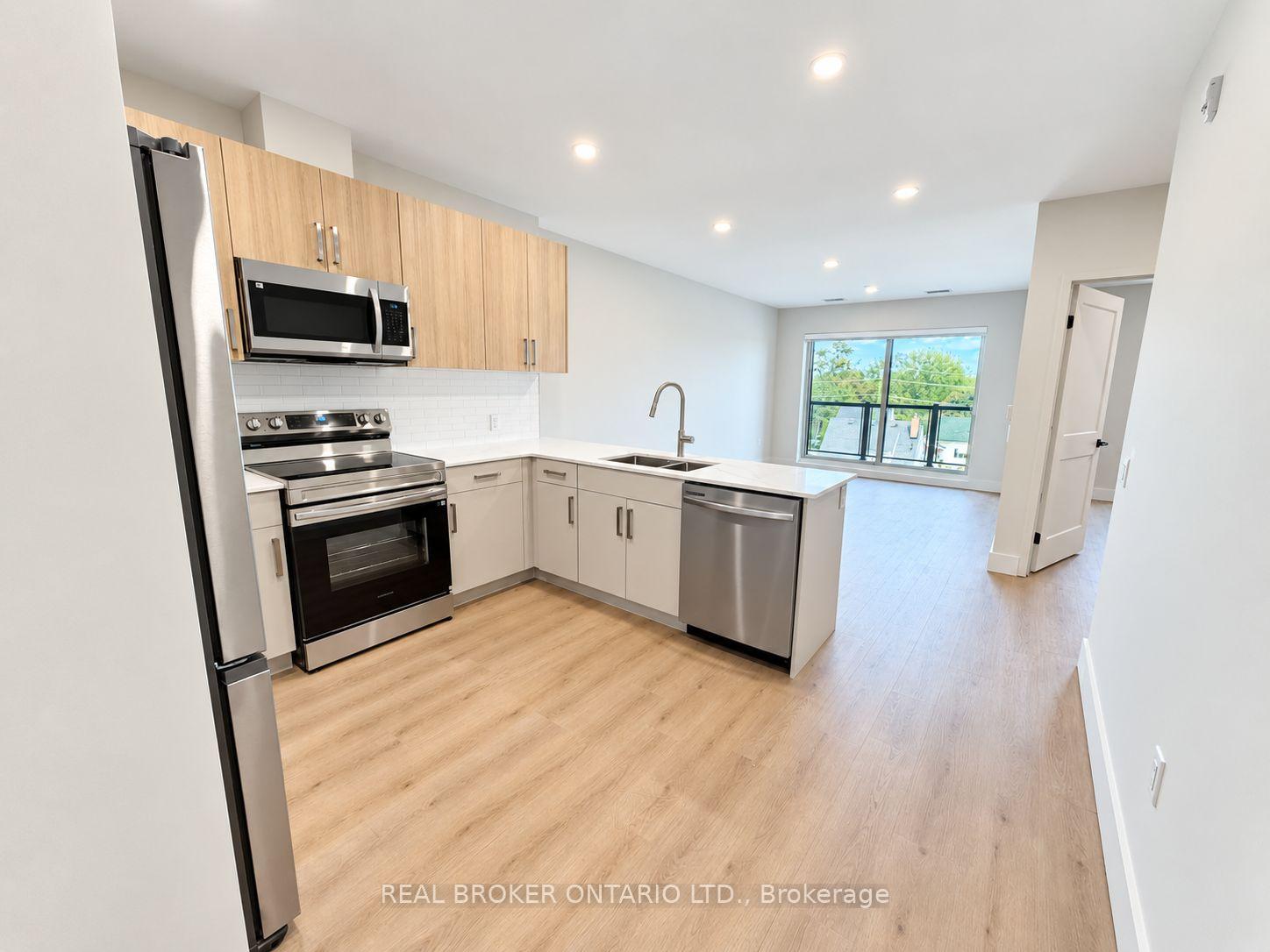 Photo 4 of Unit 405, 8 Hutt Lane, Thorold, Thorold Downtown — HOMEH
