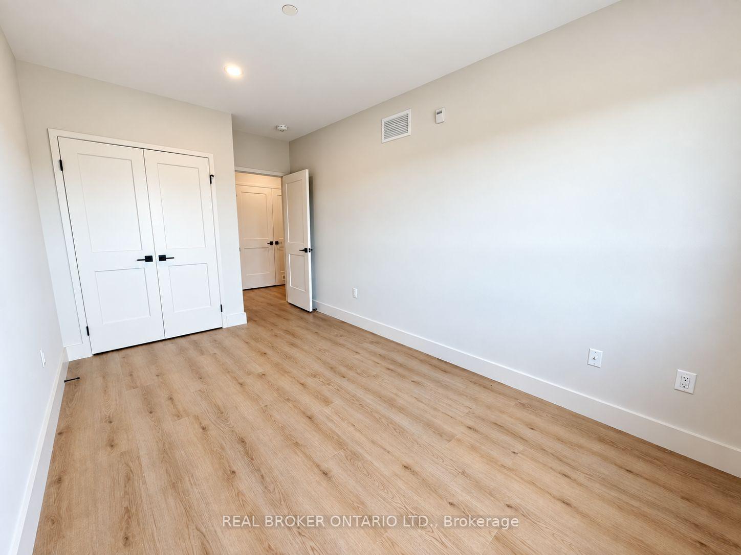 Photo 15 of Unit 405, 8 Hutt Lane, Thorold, Thorold Downtown — HOMEH