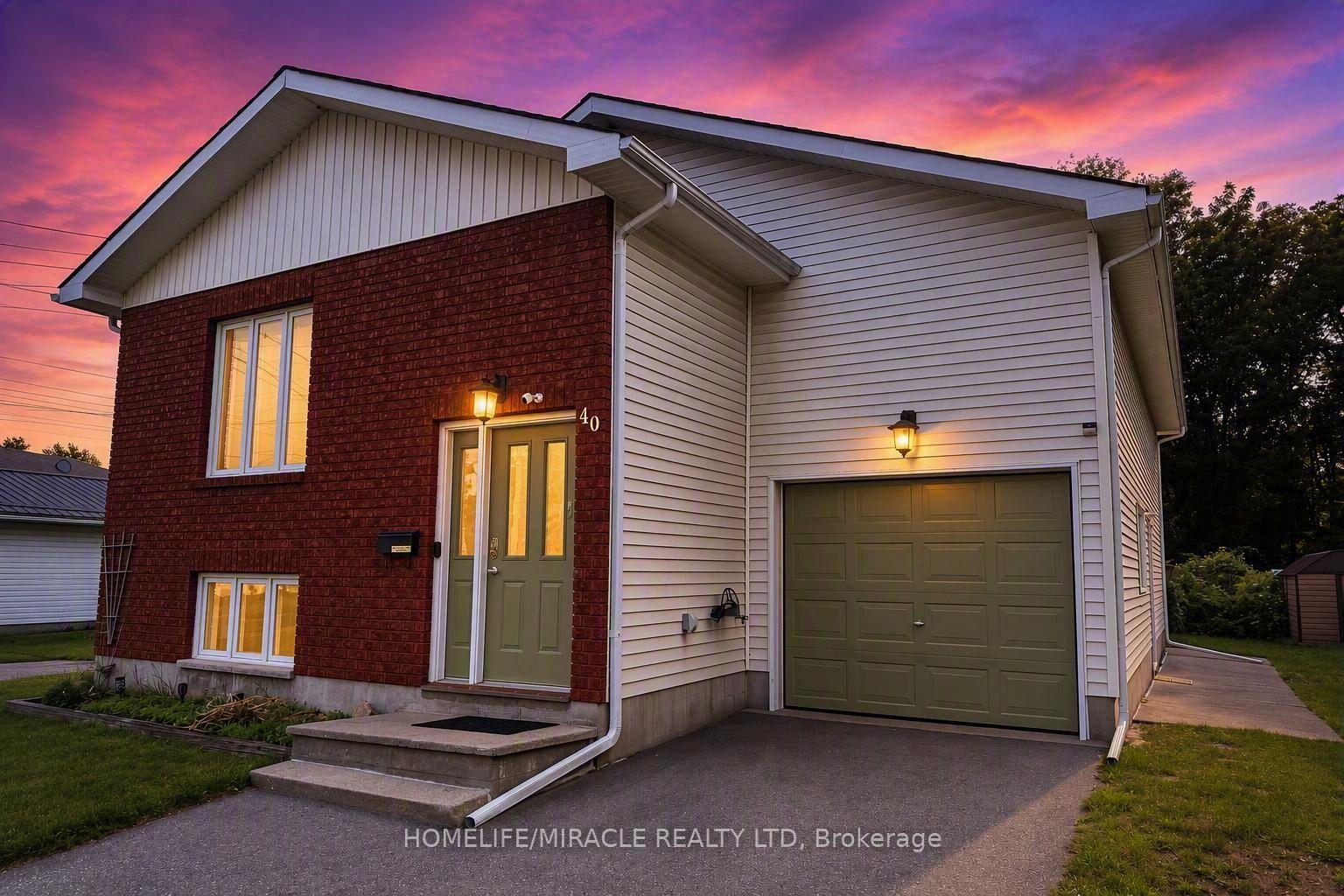 Photo 3 of 40 St Charles Street, Belleville, Belleville Ward — HOMEH