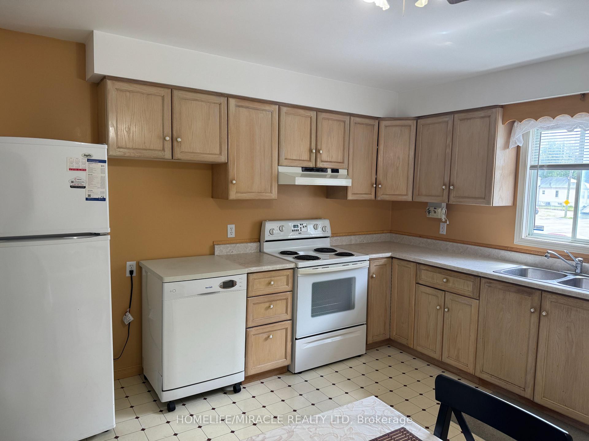 Photo 8 of 40 St Charles Street, Belleville, Belleville Ward — HOMEH