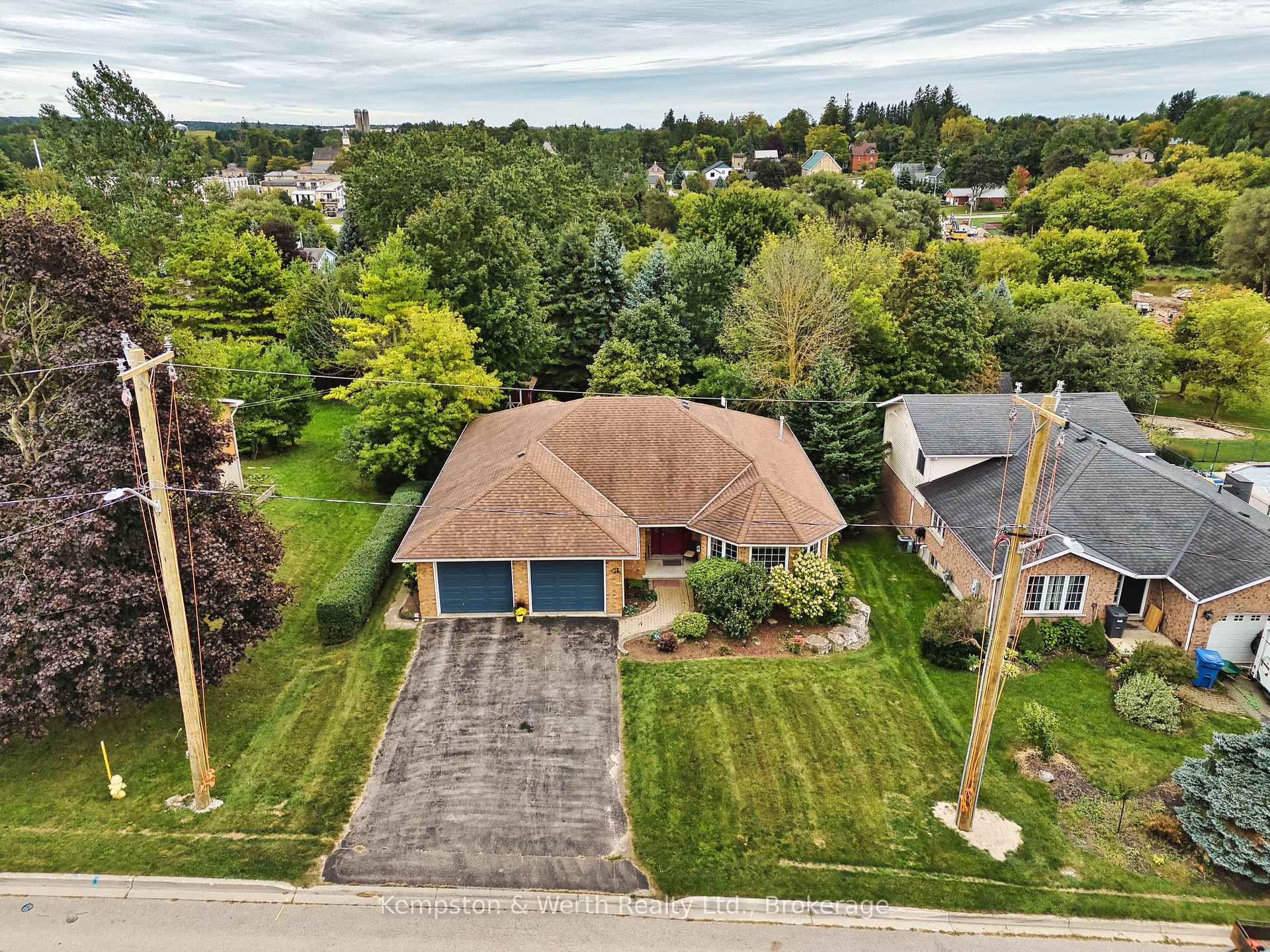 Photo 2 of 21 Queen Street, Mapleton, Rural Mapleton — HOMEH