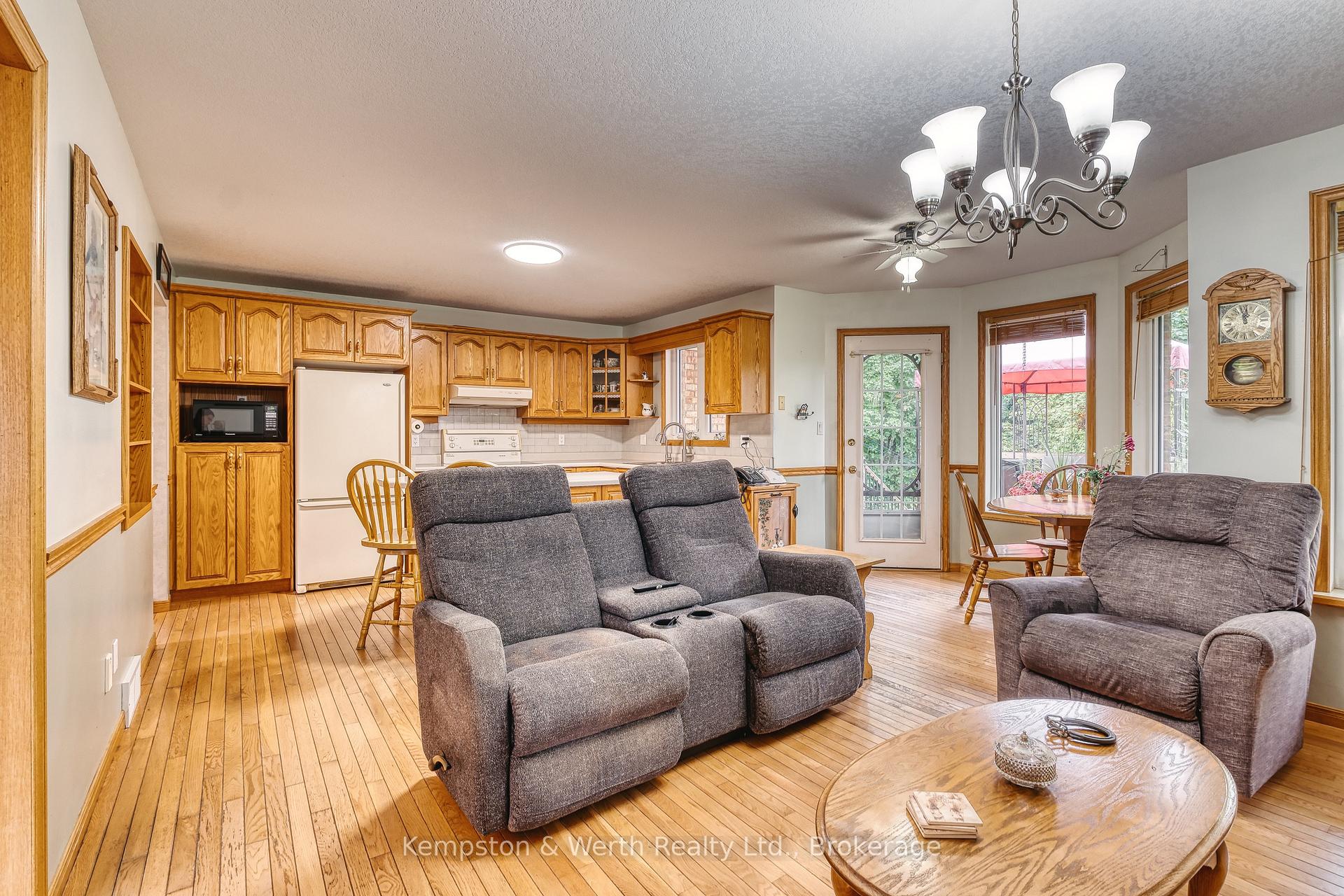 Photo 15 of 21 Queen Street, Mapleton, Rural Mapleton — HOMEH