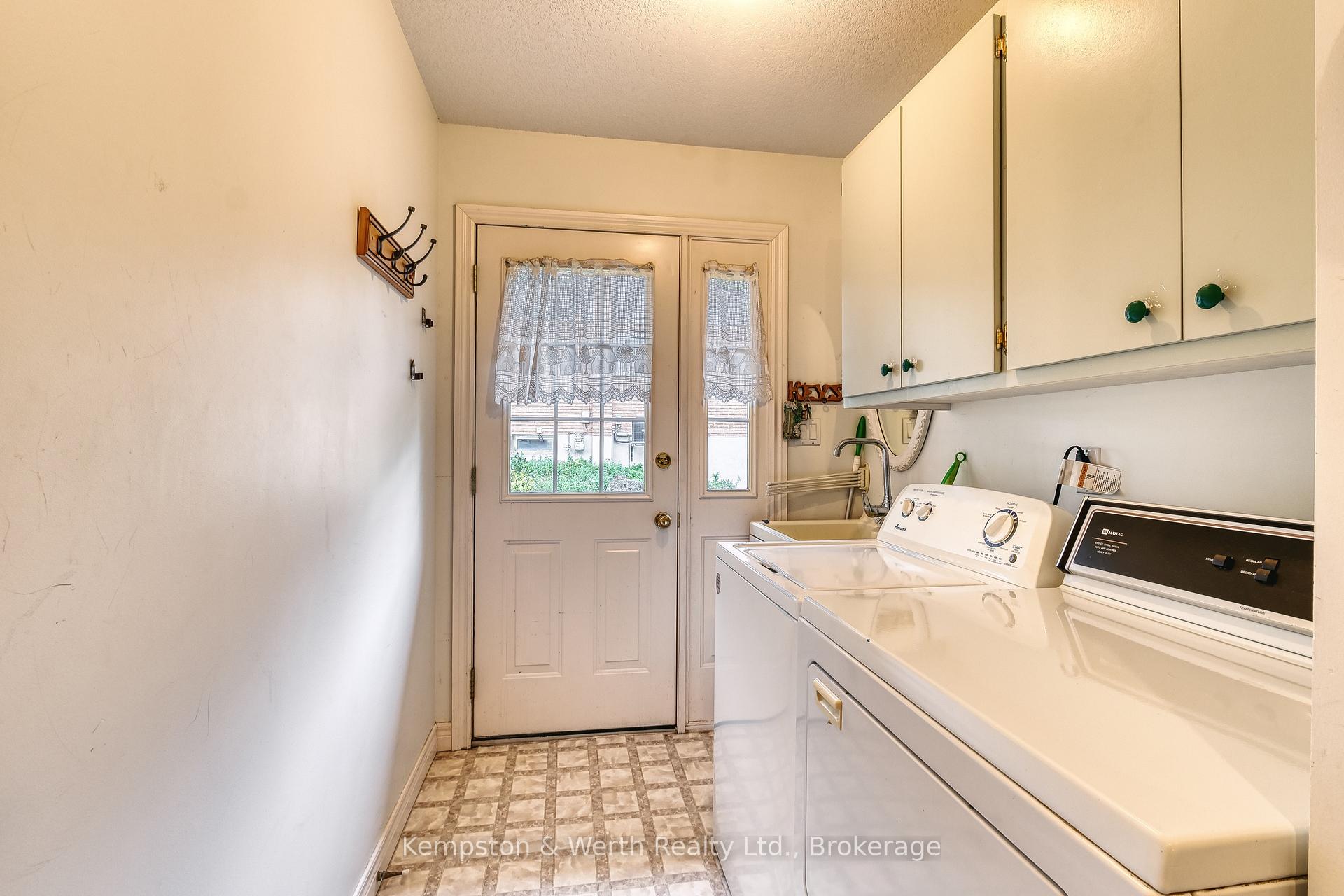 Photo 22 of 21 Queen Street, Mapleton, Rural Mapleton — HOMEH