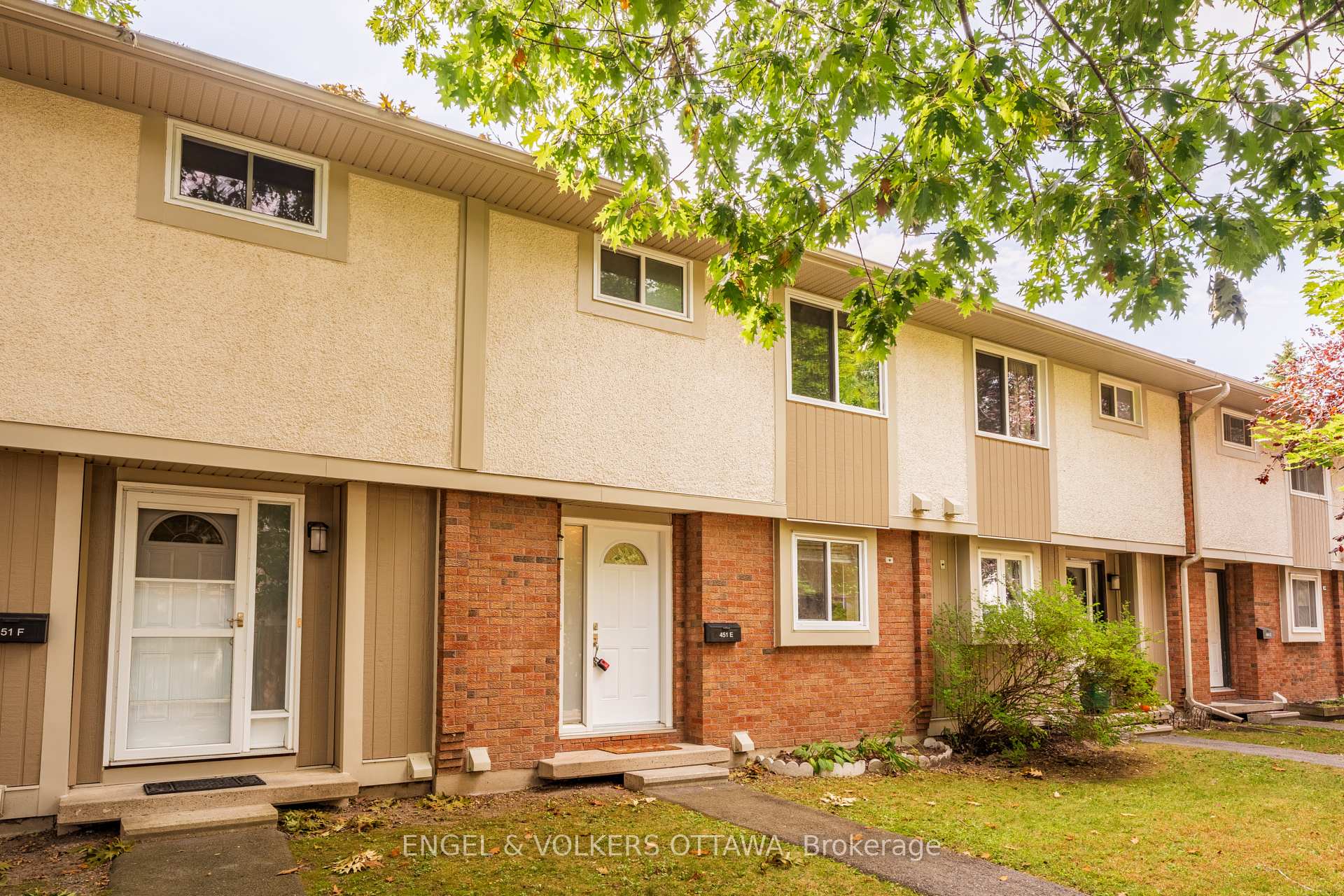 Photo 32 of Unit E, 451 Moodie Drive E, Ottawa, Arbeatha Park — HOMEH