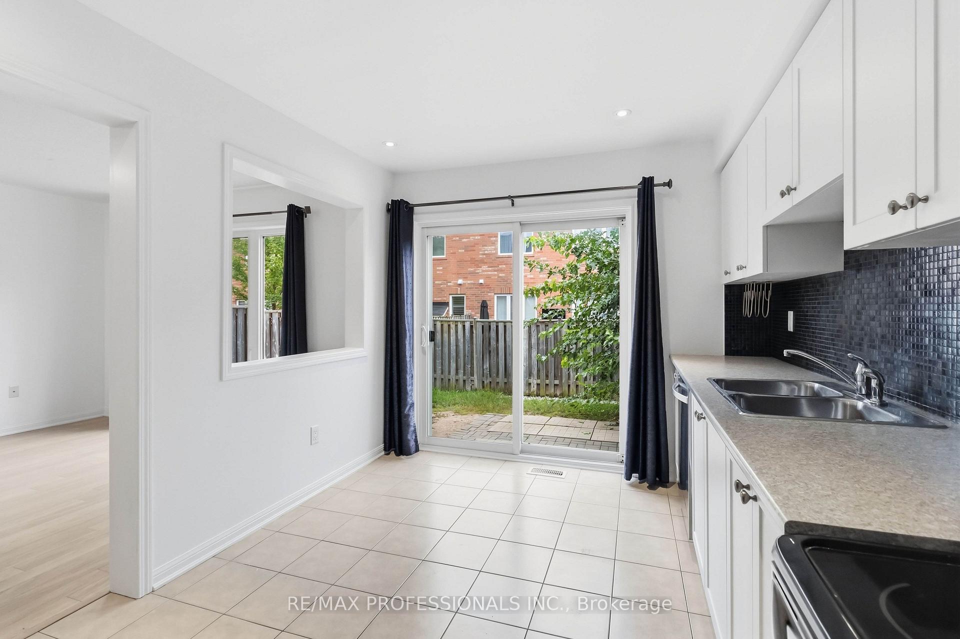 Photo 9 of 587 Cargill Path, Milton, Coates — HOMEH