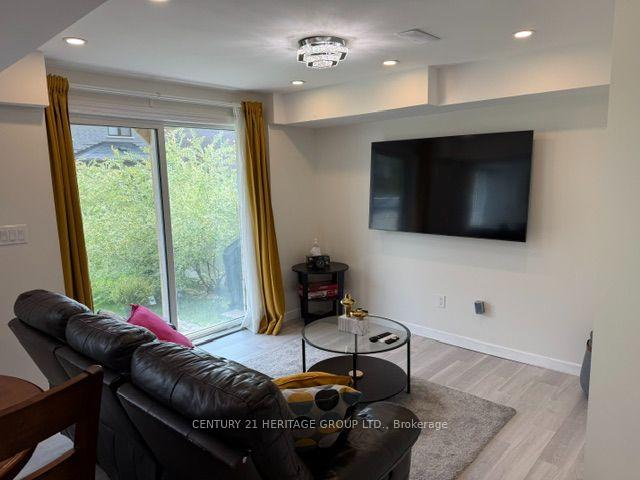 Photo 7 of 23 Goldeneye Drive, East Gwillimbury, Holland Landing — HOMEH