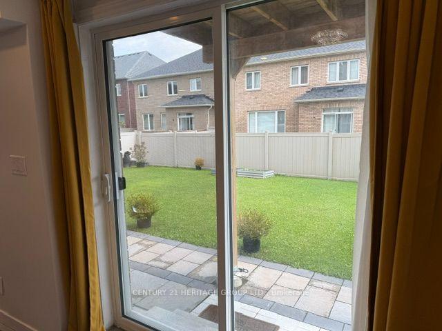 Photo 10 of 23 Goldeneye Drive, East Gwillimbury, Holland Landing — HOMEH