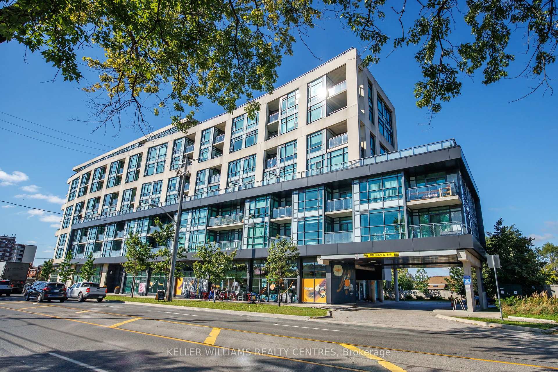 Photo of Unit 410, 2522 Keele Street