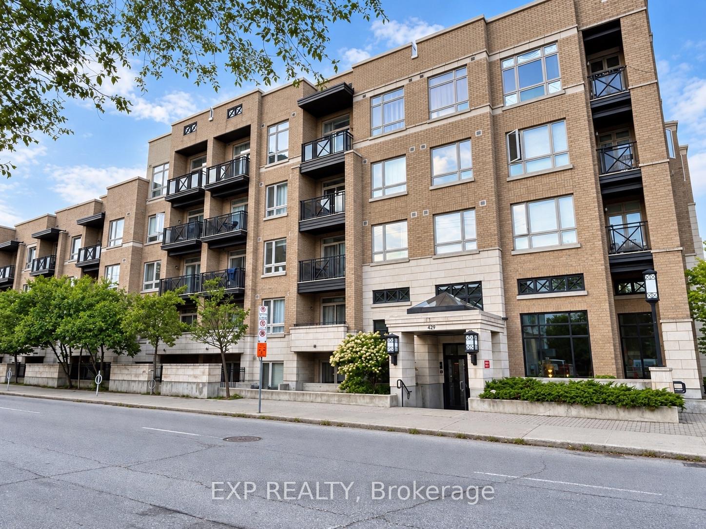 Front of Unit 108, 429 Kent Street