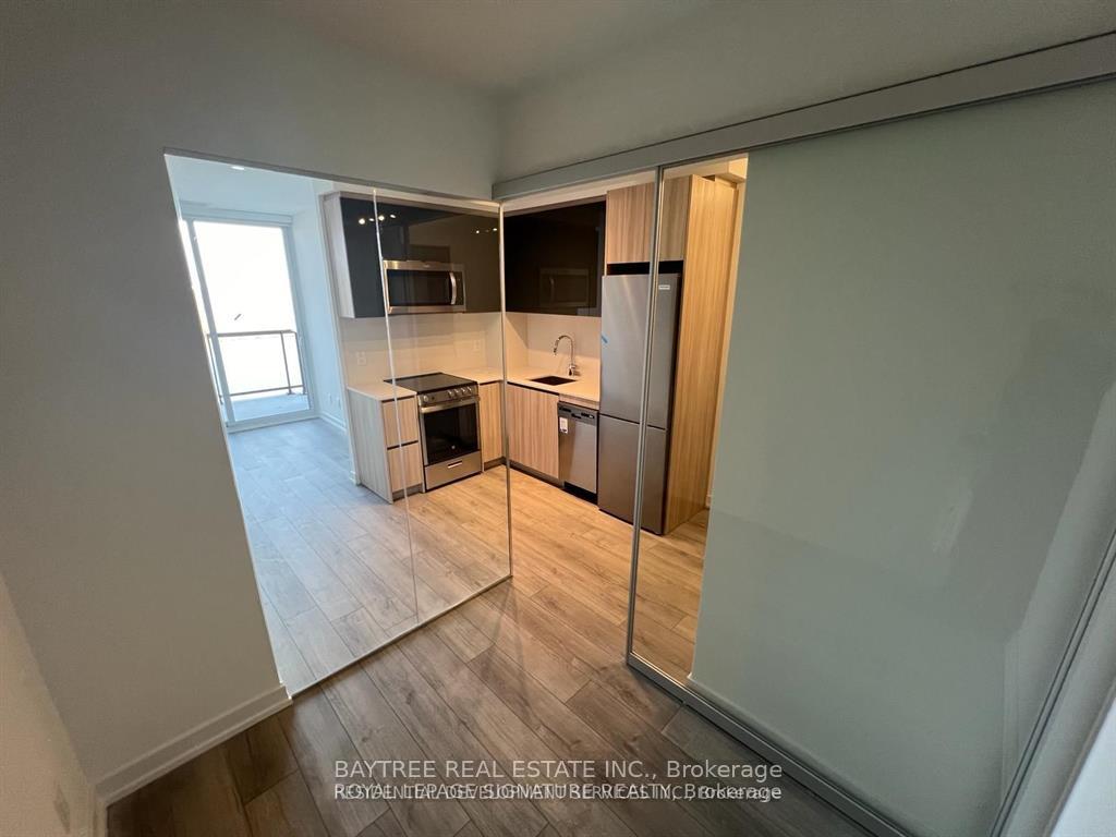 Front of Unit 908, 3100 Keele Street