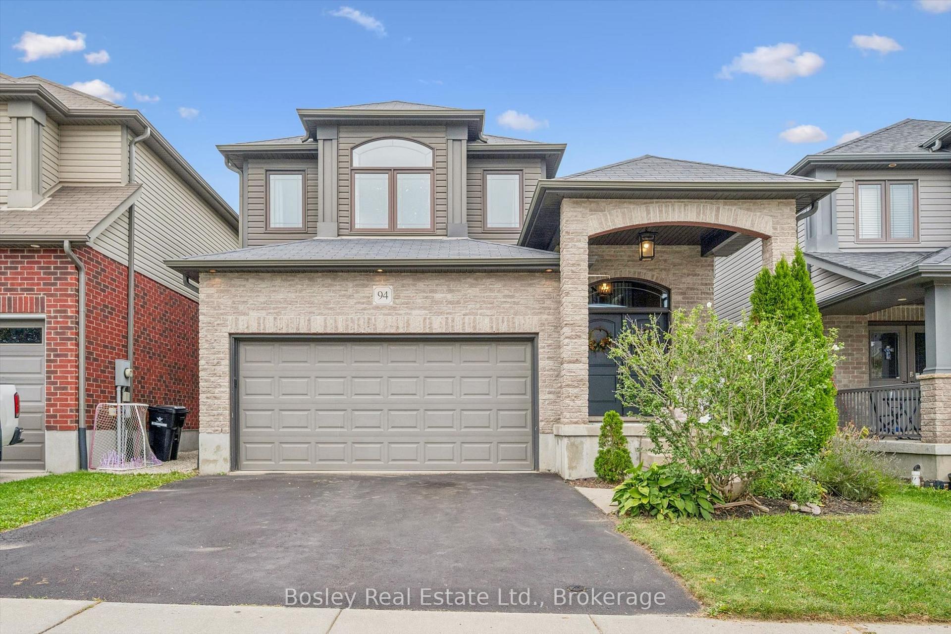 Photo 1 of 94 Maplecrest Drive, Woolwich, Breslau — HOMEH