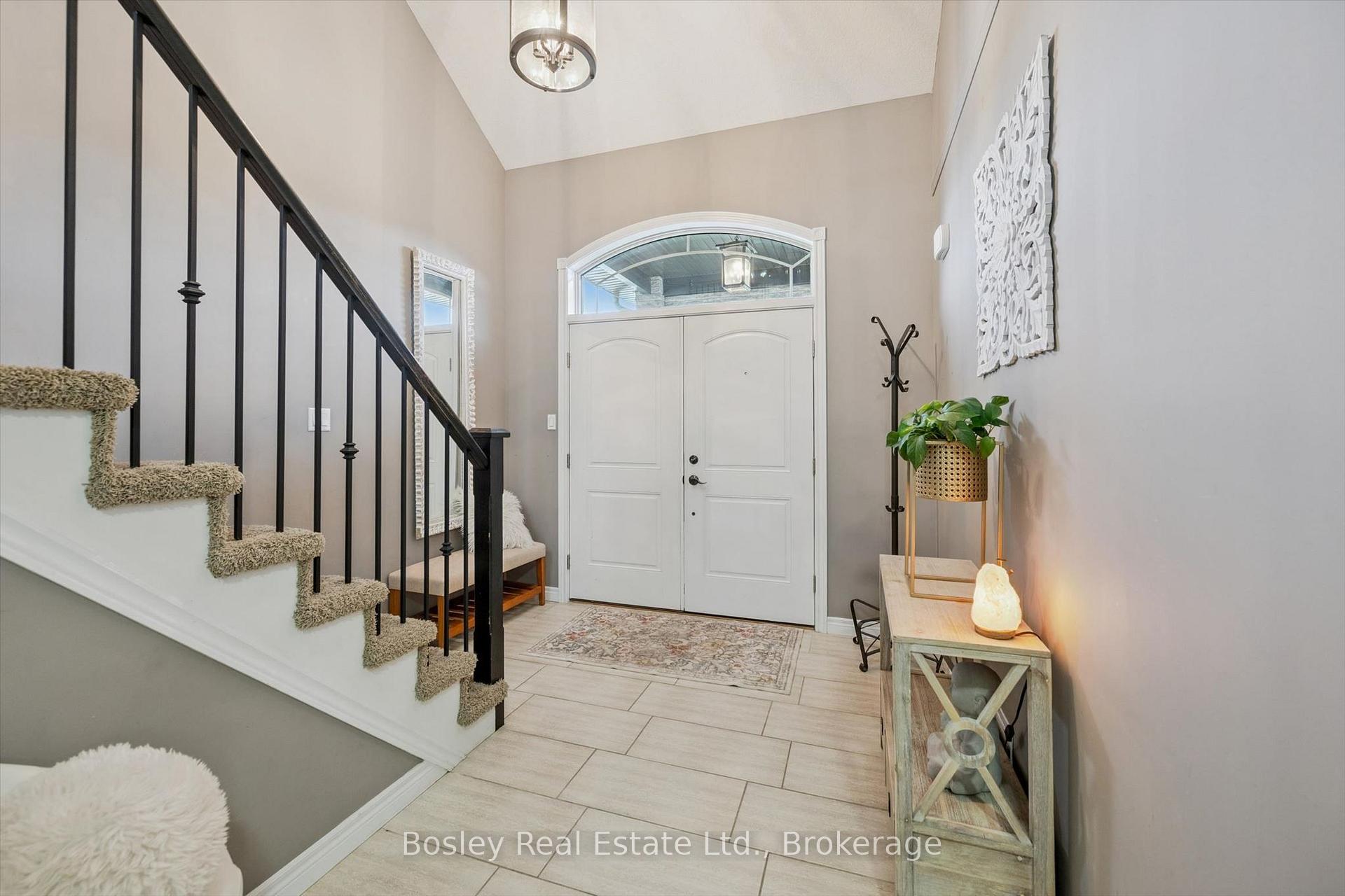 Photo 5 of 94 Maplecrest Drive, Woolwich, Breslau — HOMEH