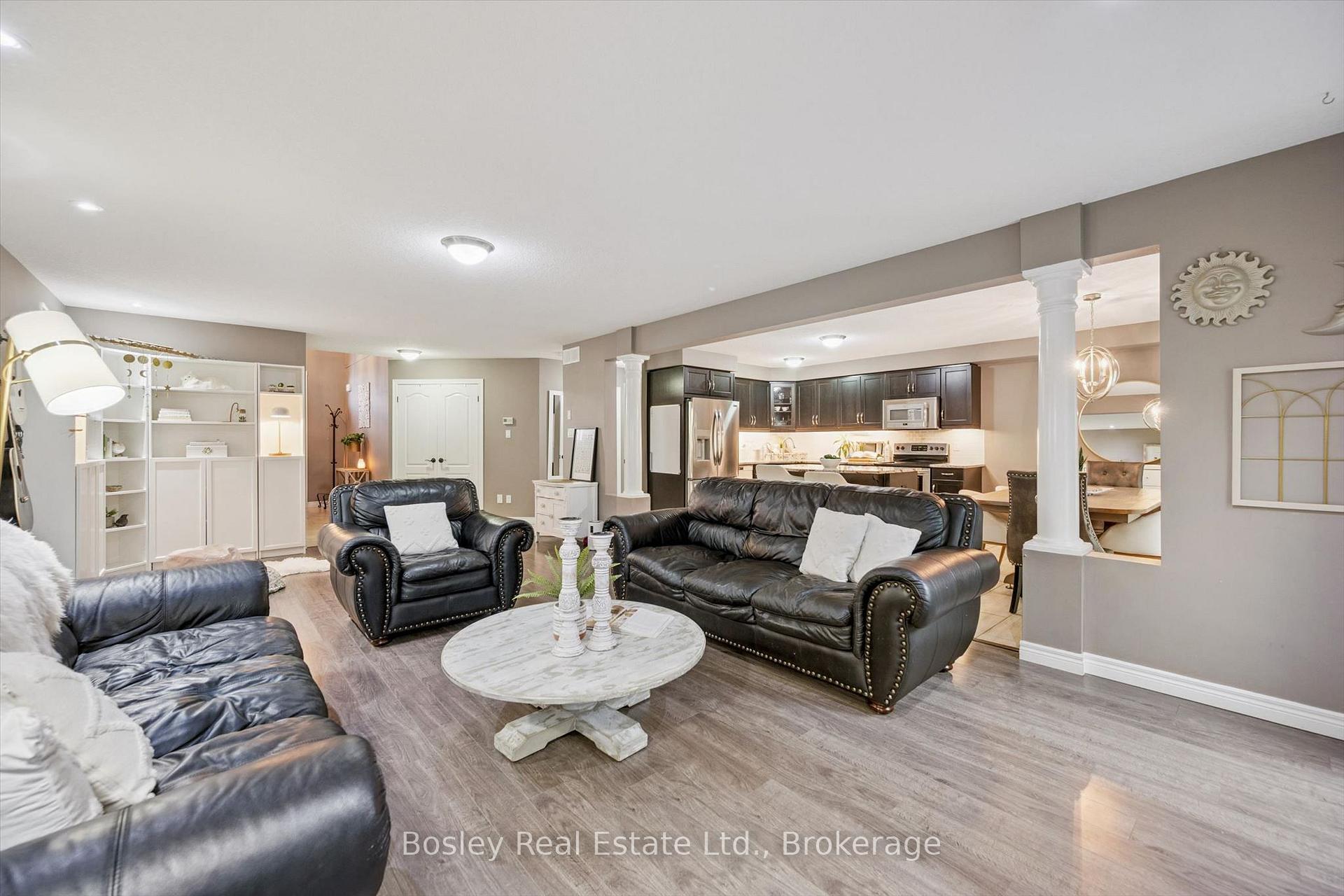 Photo 9 of 94 Maplecrest Drive, Woolwich, Breslau — HOMEH