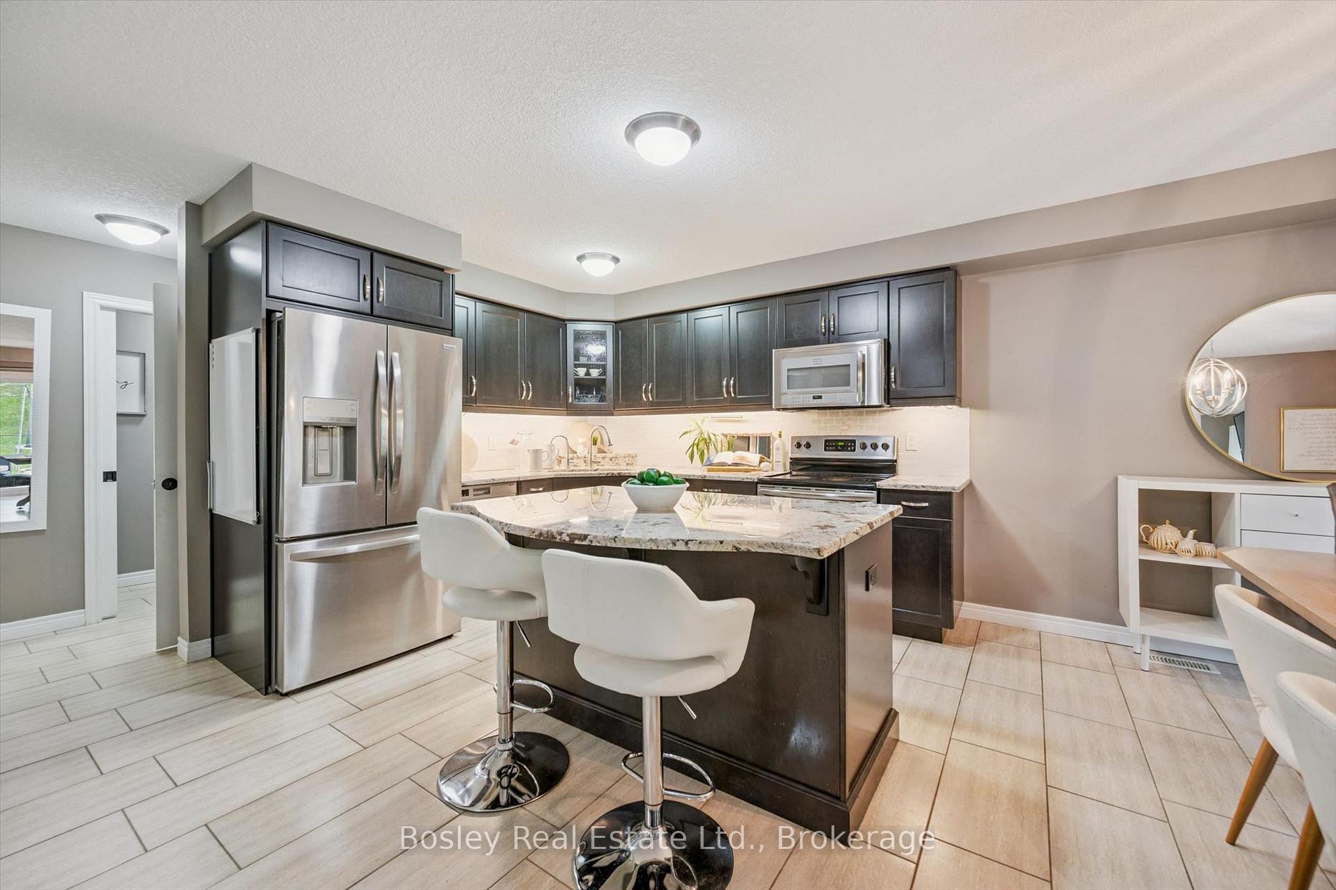 Photo 12 of 94 Maplecrest Drive, Woolwich, Breslau — HOMEH