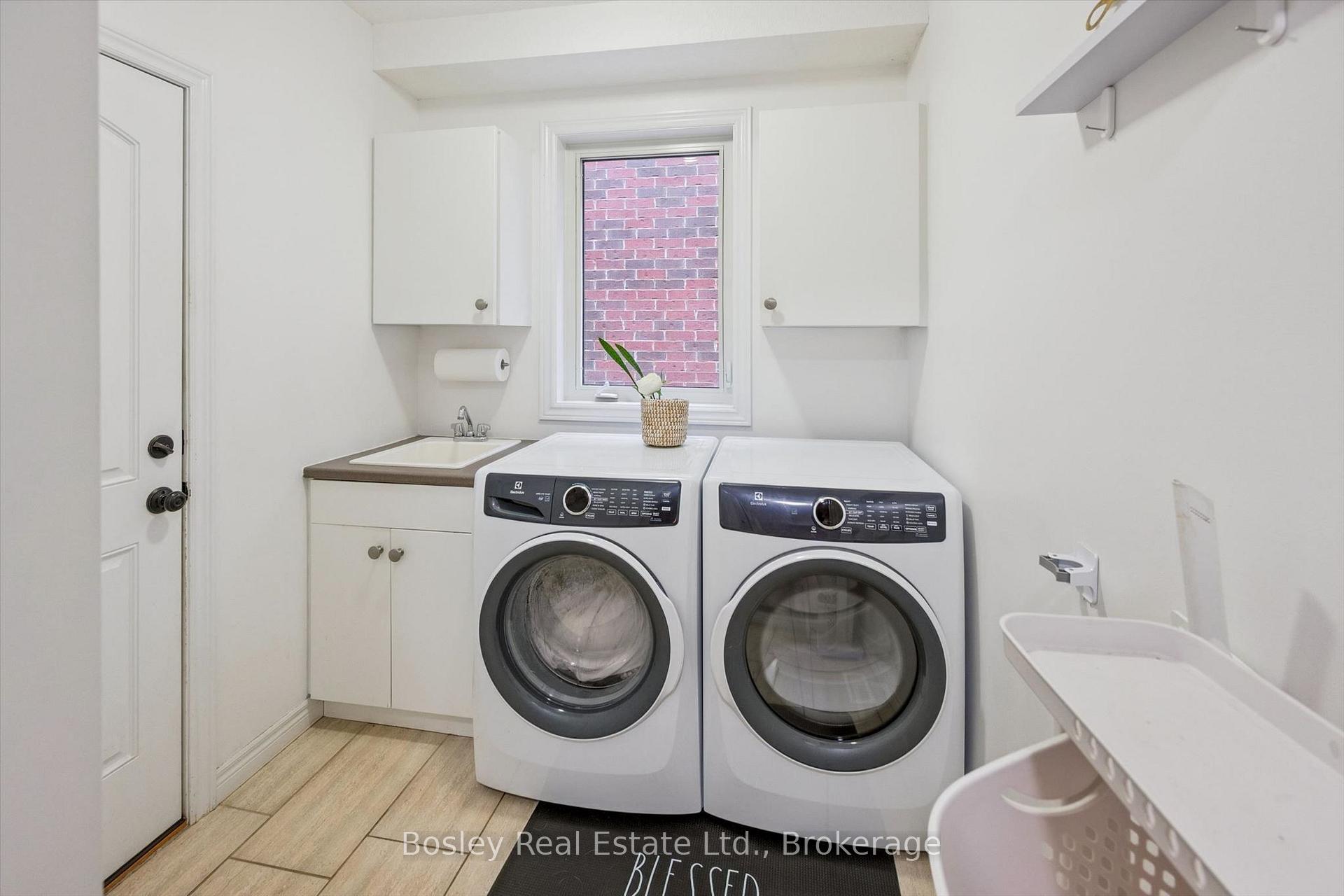 Photo 16 of 94 Maplecrest Drive, Woolwich, Breslau — HOMEH