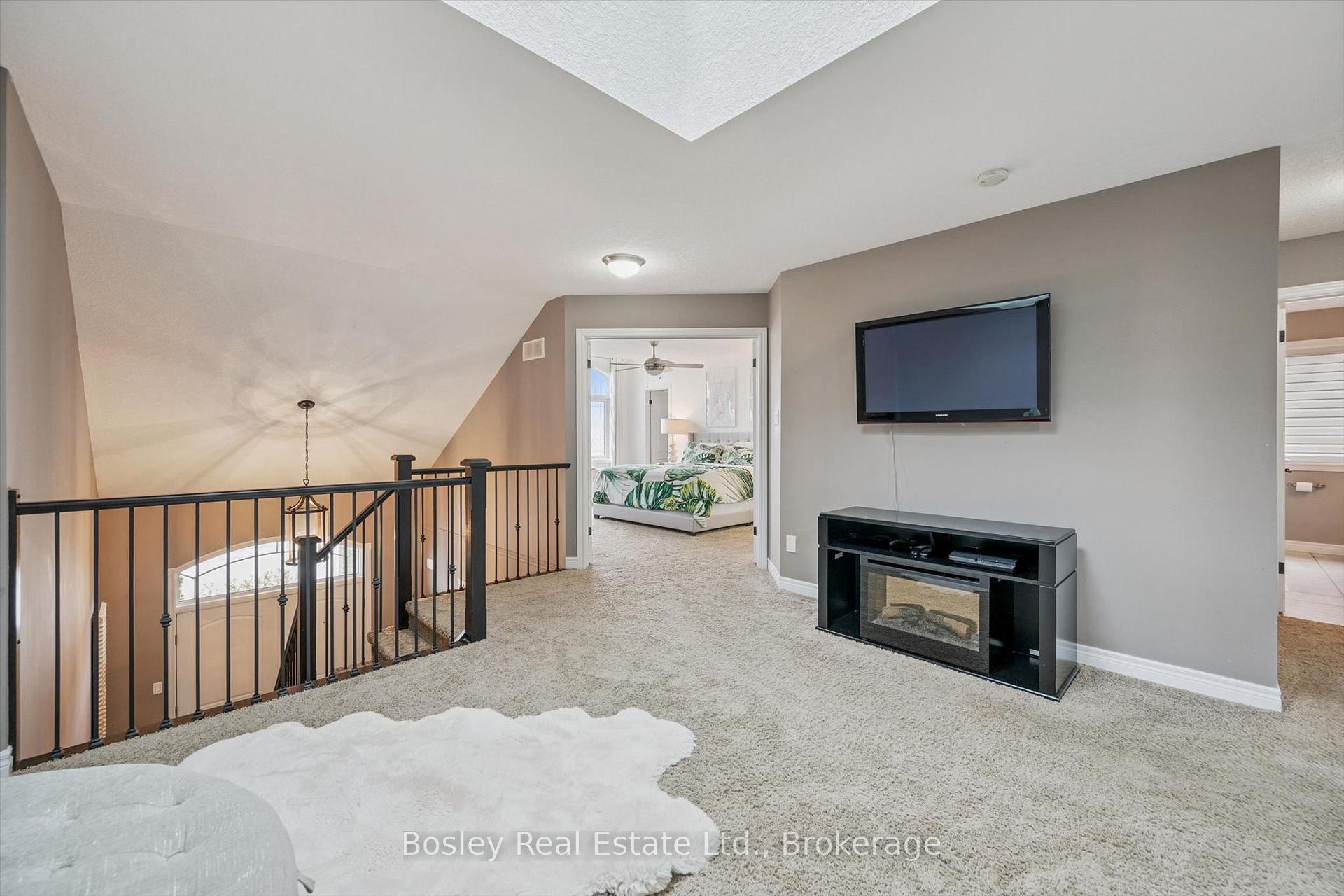 Photo 18 of 94 Maplecrest Drive, Woolwich, Breslau — HOMEH