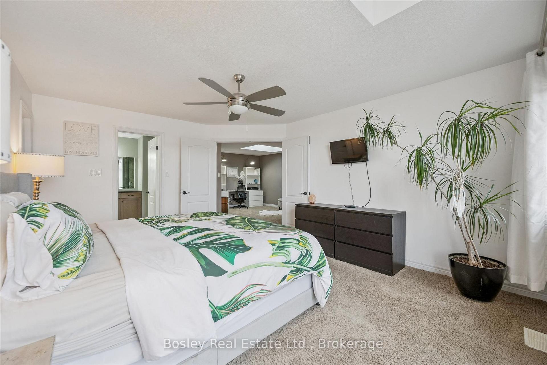 Photo 20 of 94 Maplecrest Drive, Woolwich, Breslau — HOMEH