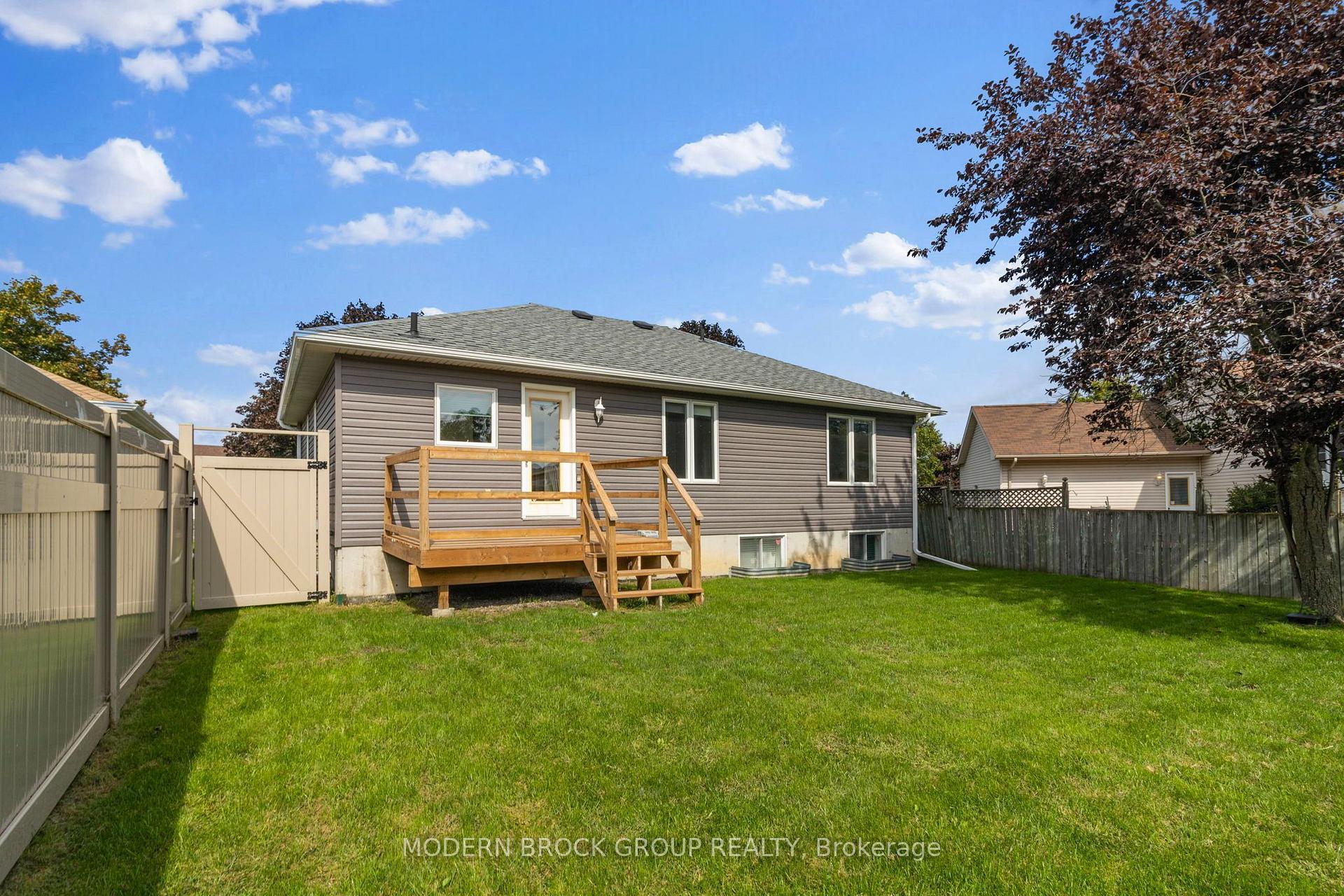 Photo 4 of 230 Beley Street, Brockville, Brockville — HOMEH