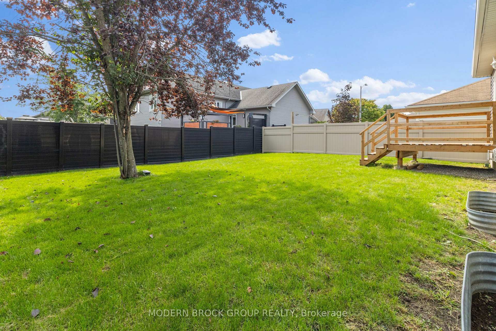 Photo 5 of 230 Beley Street, Brockville, Brockville — HOMEH