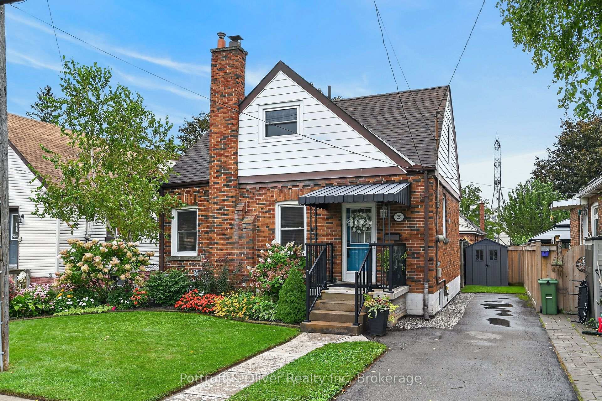Photo 1 of 25 Woodbridge Road, Hamilton, Bartonville — HOMEH