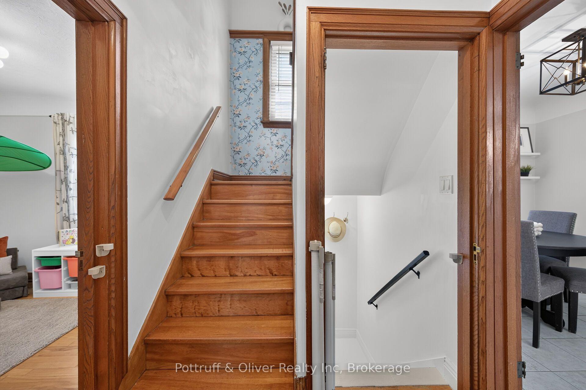 Photo 20 of 25 Woodbridge Road, Hamilton, Bartonville — HOMEH