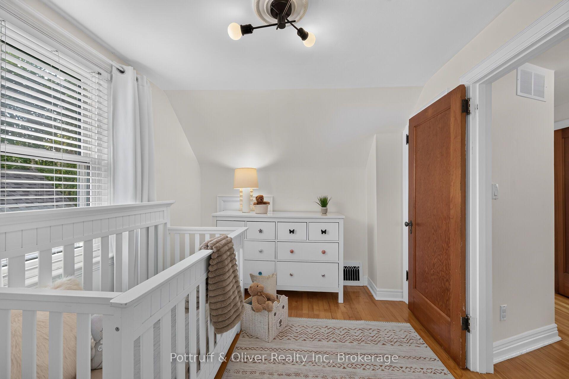 Photo 28 of 25 Woodbridge Road, Hamilton, Bartonville — HOMEH