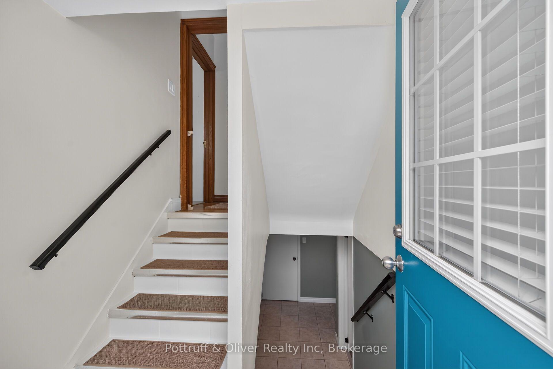 Photo 31 of 25 Woodbridge Road, Hamilton, Bartonville — HOMEH