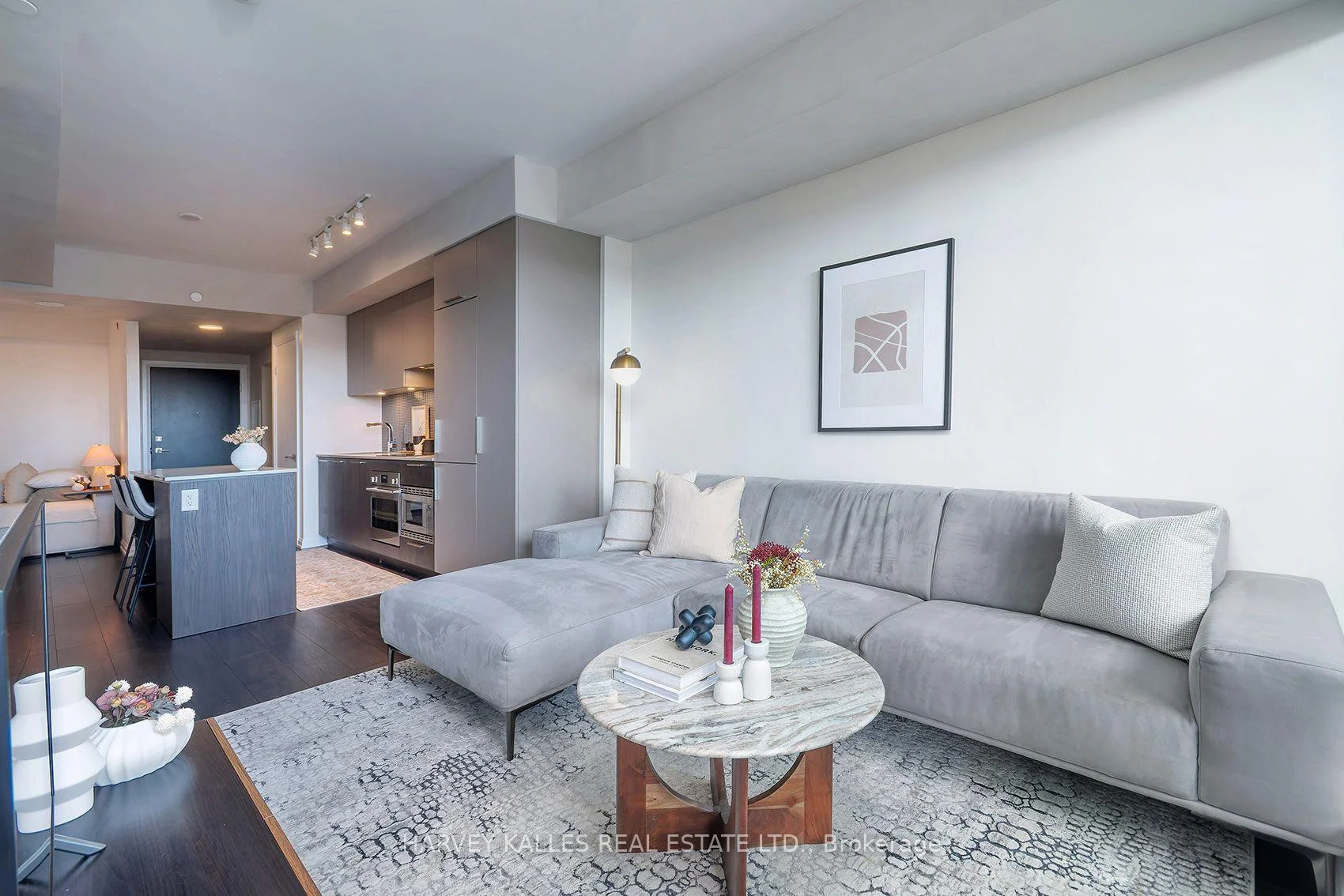 Photo 4 of Unit 412, 4208 Dundas Street W, Etobicoke, Edenbridge-Humber Valley — HOMEH