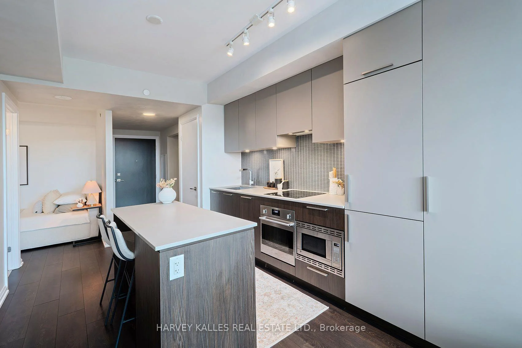 Photo 14 of Unit 412, 4208 Dundas Street W, Etobicoke, Edenbridge-Humber Valley — HOMEH