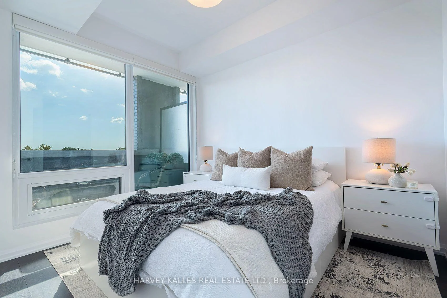 Photo 22 of Unit 412, 4208 Dundas Street W, Etobicoke, Edenbridge-Humber Valley — HOMEH