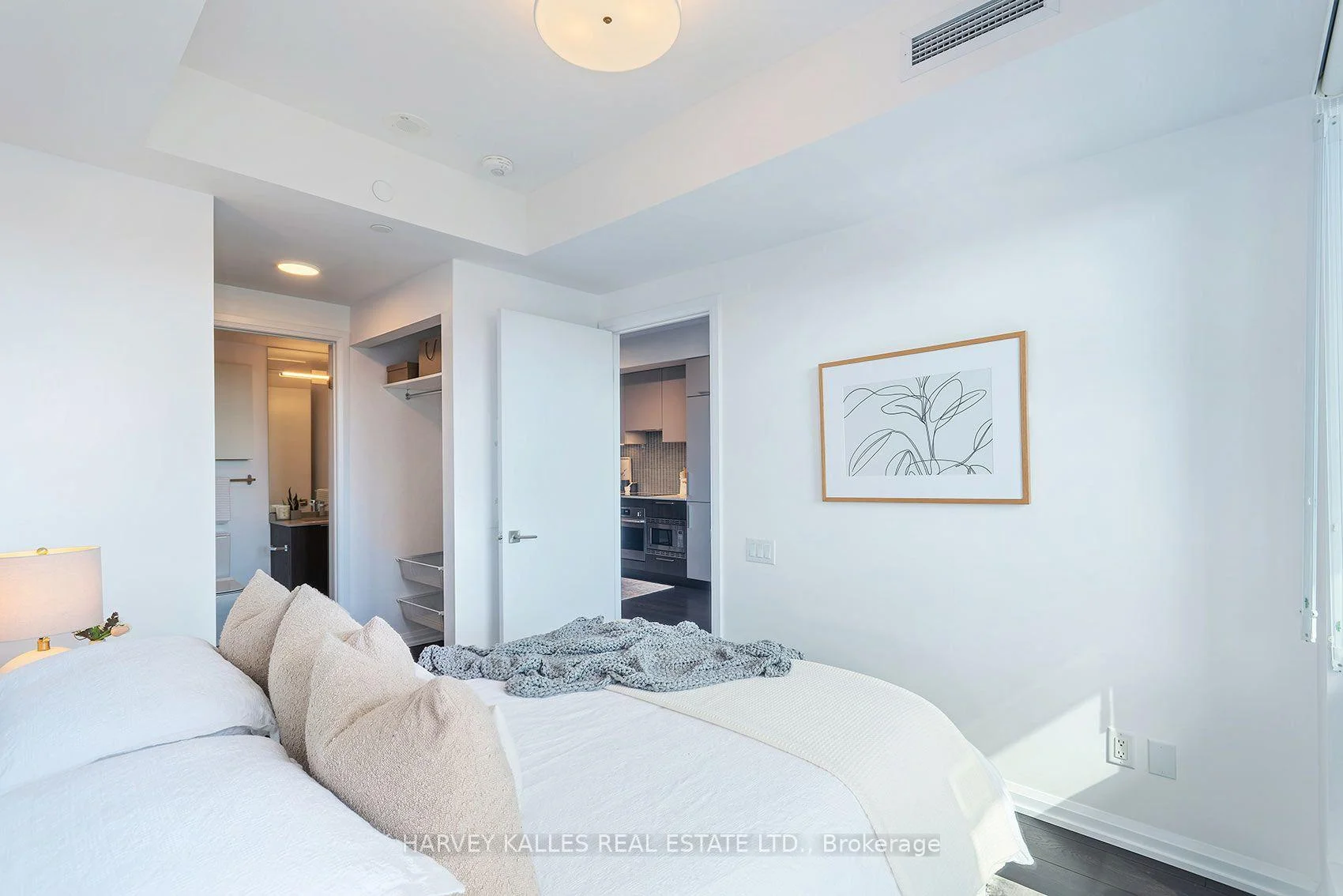 Photo 24 of Unit 412, 4208 Dundas Street W, Etobicoke, Edenbridge-Humber Valley — HOMEH