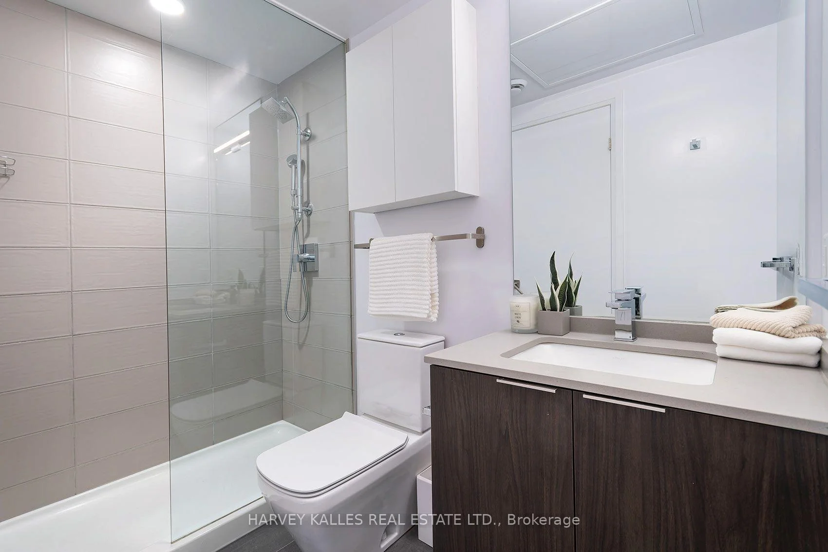 Photo 26 of Unit 412, 4208 Dundas Street W, Etobicoke, Edenbridge-Humber Valley — HOMEH