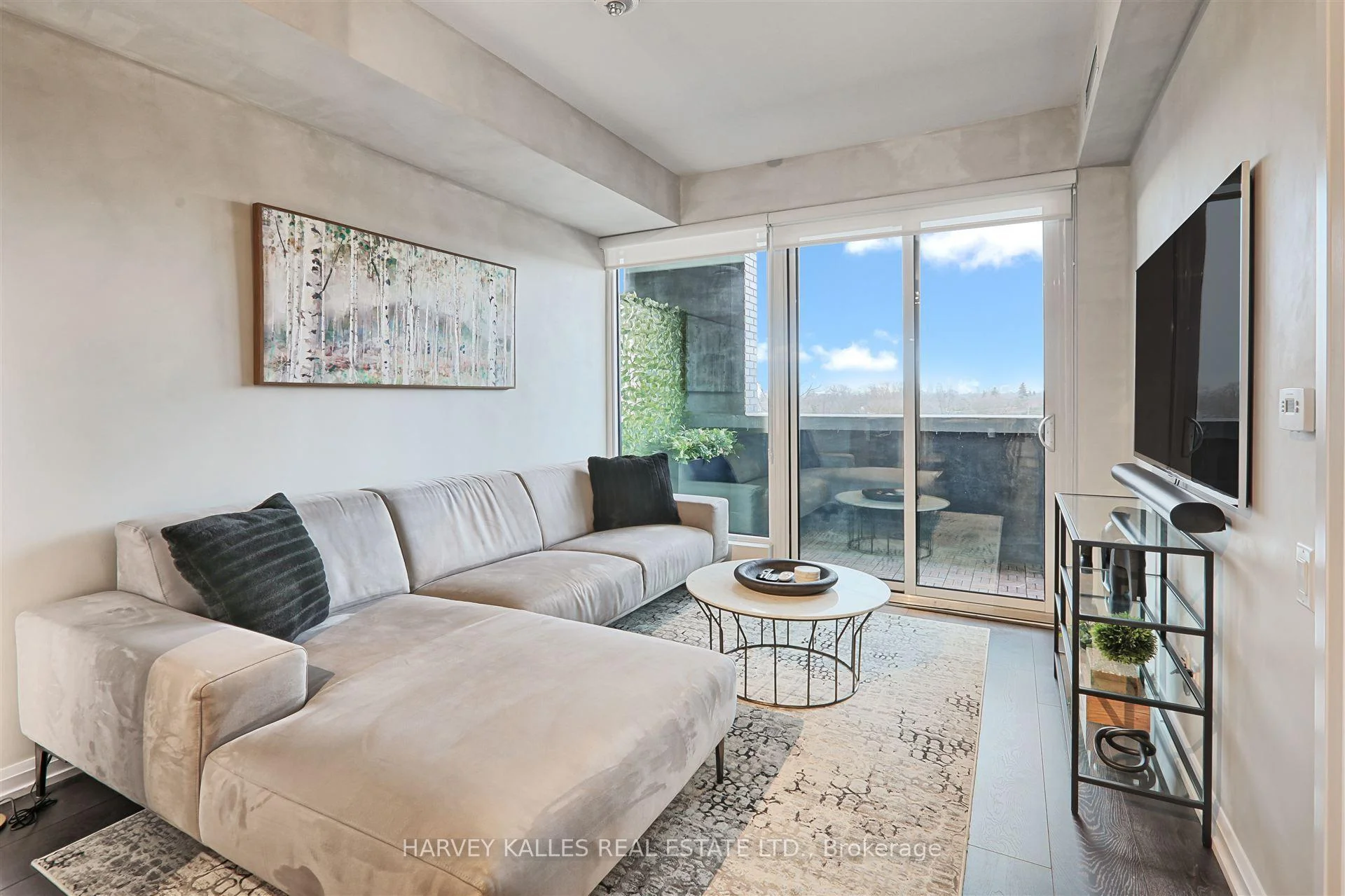 Photo 9 of Unit 412, 4208 Dundas Street W, Etobicoke, Edenbridge-Humber Valley — HOMEH