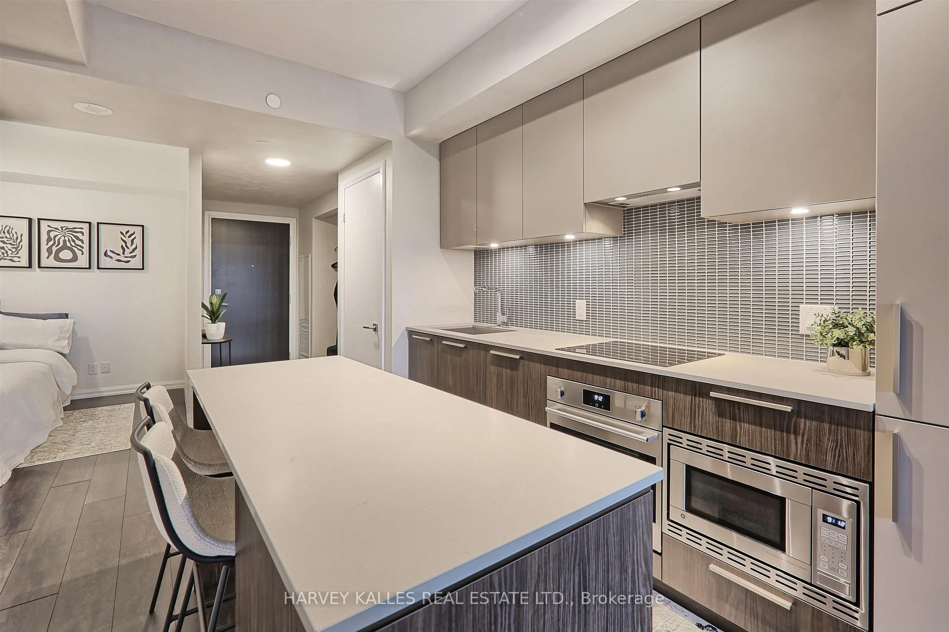 Photo 12 of Unit 412, 4208 Dundas Street W, Etobicoke, Edenbridge-Humber Valley — HOMEH