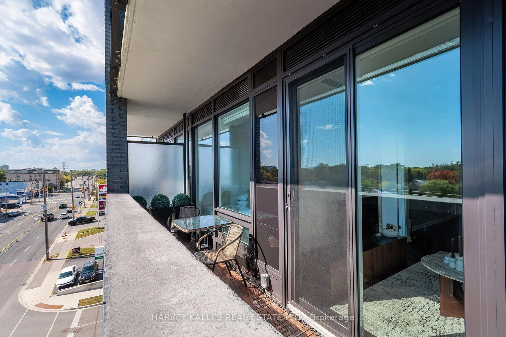 Photo 20 of Unit 412, 4208 Dundas Street W, Etobicoke, Edenbridge-Humber Valley — HOMEH