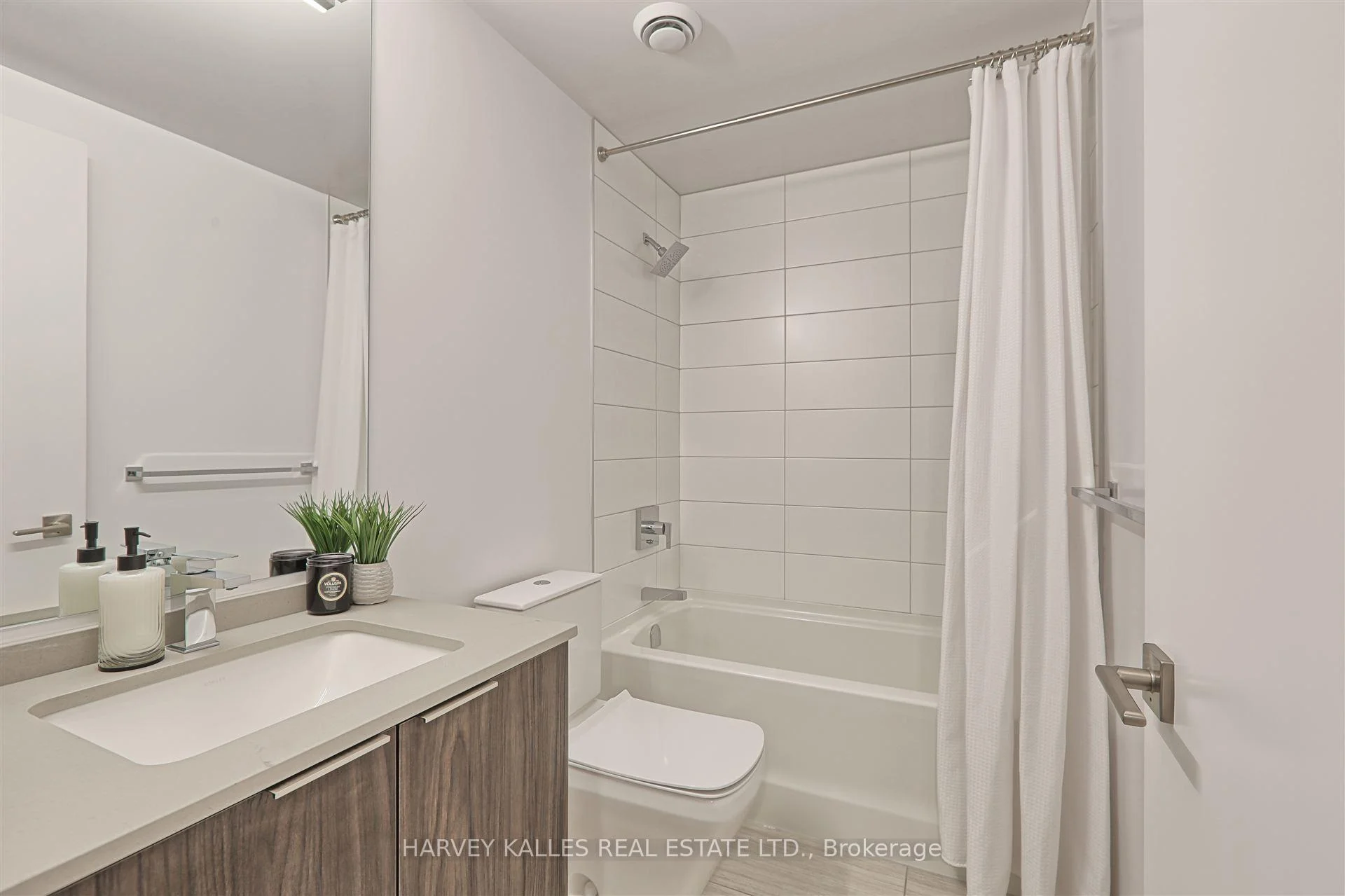 Photo 49 of Unit 412, 4208 Dundas Street W, Etobicoke, Edenbridge-Humber Valley — HOMEH