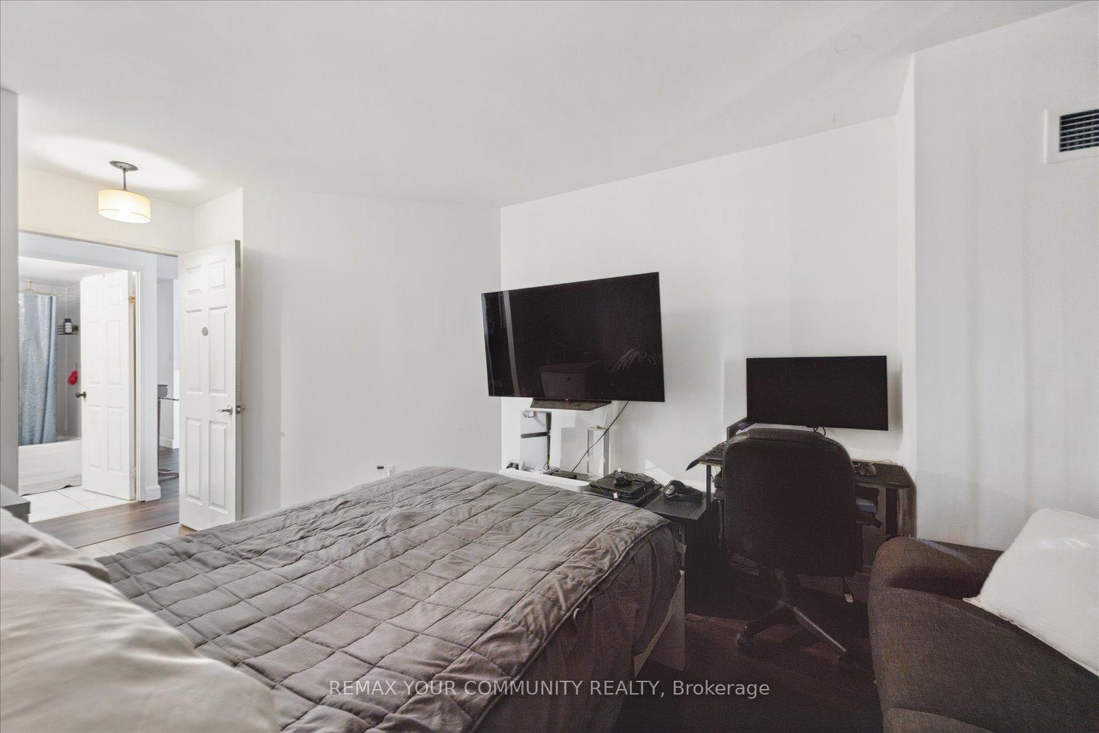 Photo 17 of Unit 706, 70 Mill Street, Toronto, Waterfront Communities — HOMEH