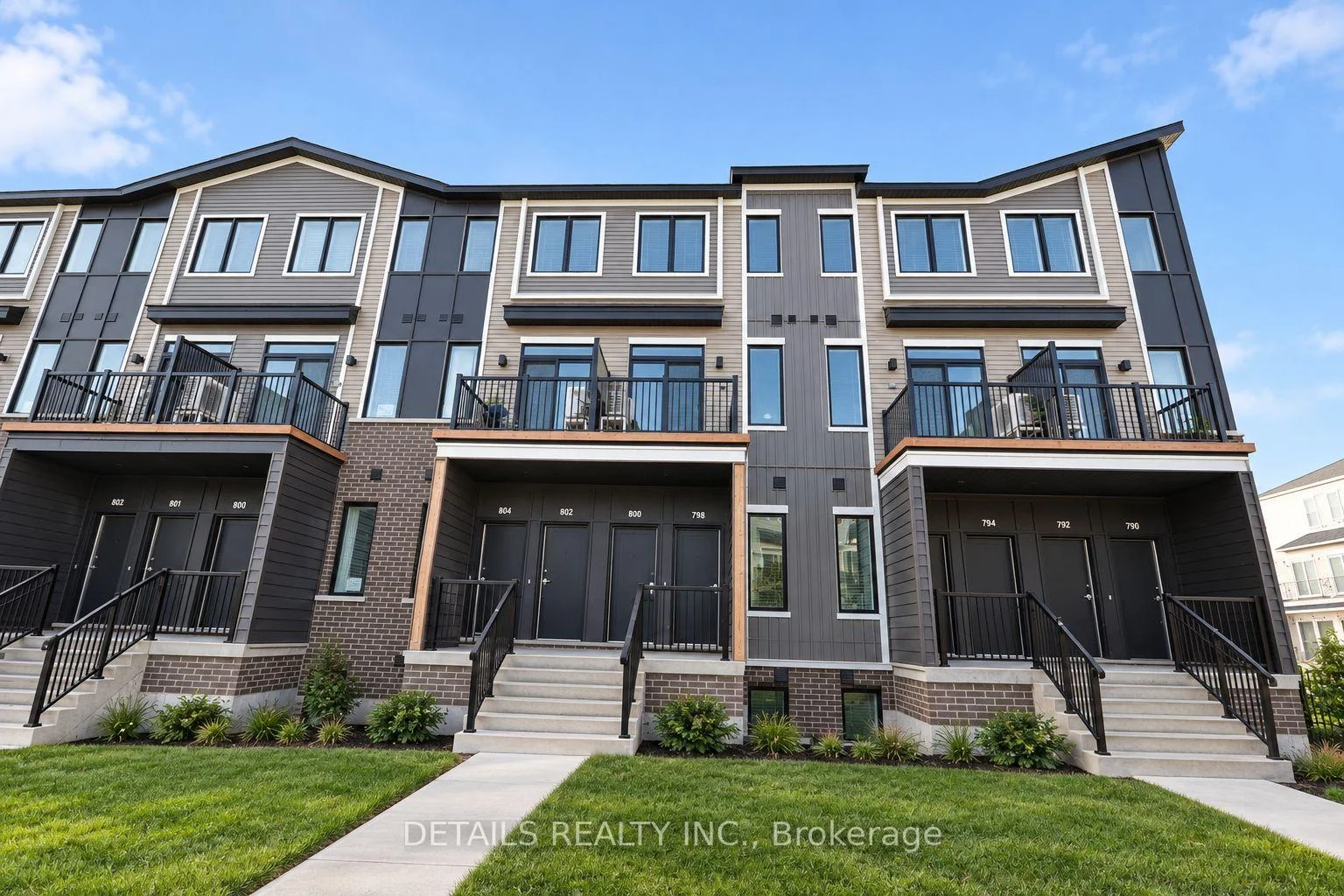 Photo 1 of 800 Utopie Private, Ottawa, Chapel Hill South - Orleans Village — HOMEH