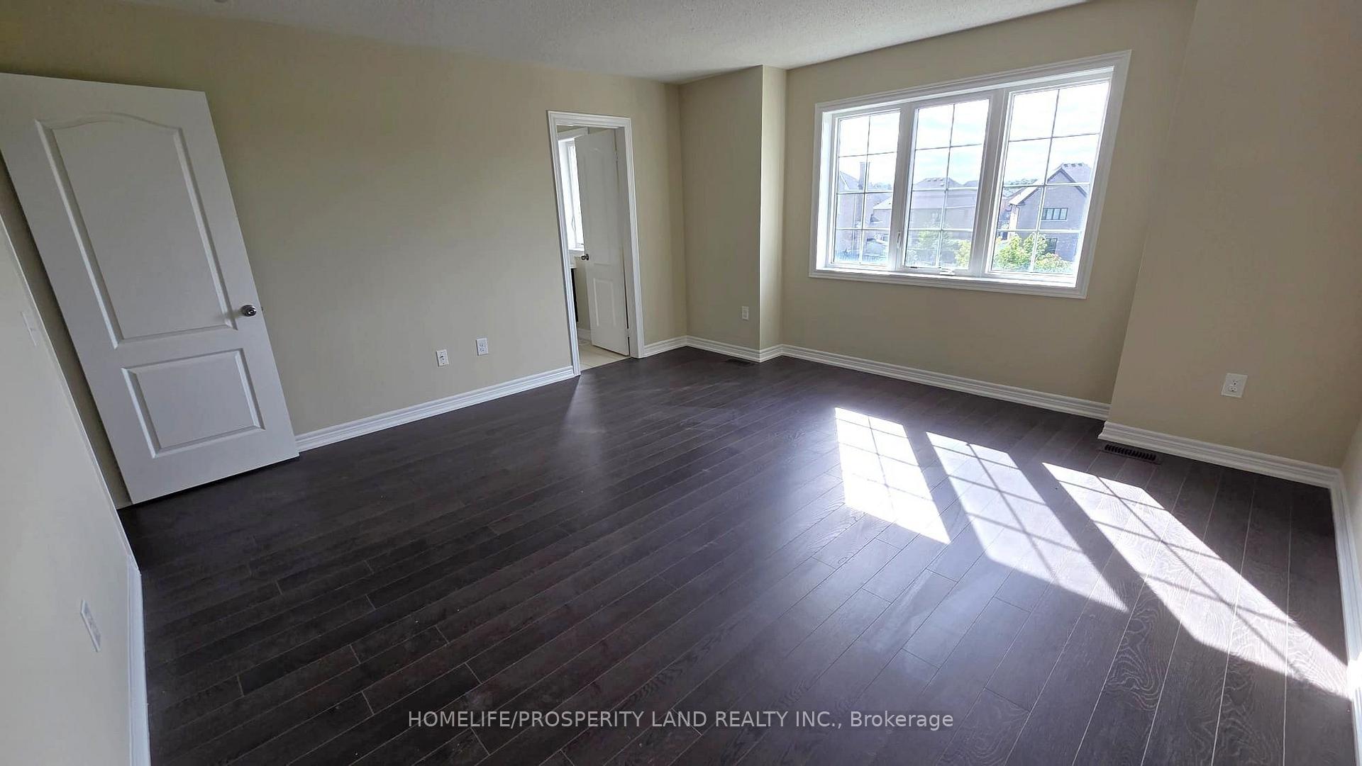 Photo 7 of 39 Beechborough Crescent, East Gwillimbury, Sharon — HOMEH