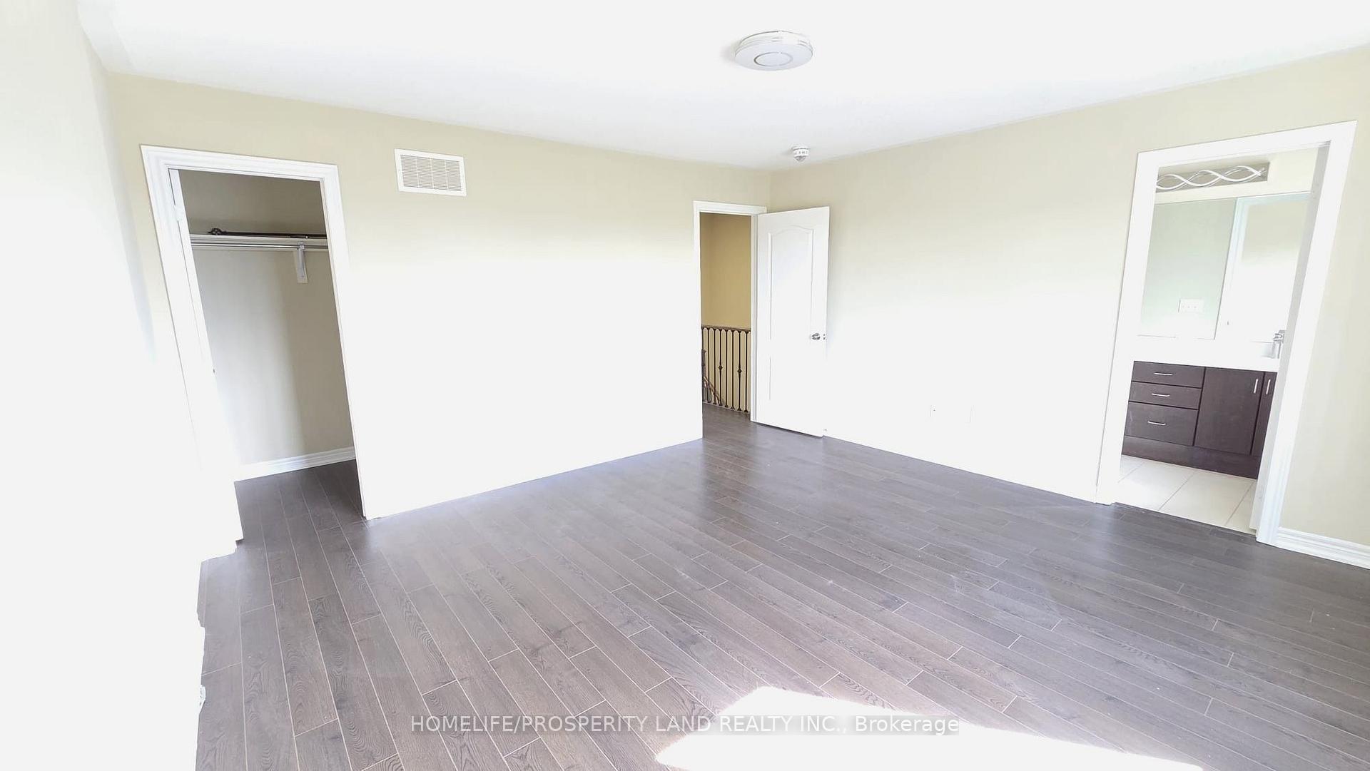 Photo 8 of 39 Beechborough Crescent, East Gwillimbury, Sharon — HOMEH