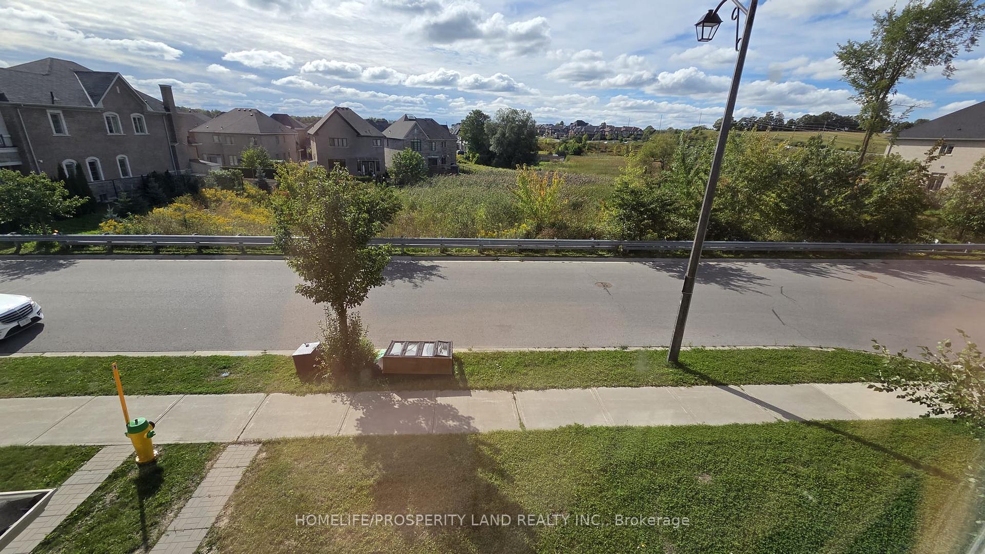 Photo 18 of 39 Beechborough Crescent, East Gwillimbury, Sharon — HOMEH