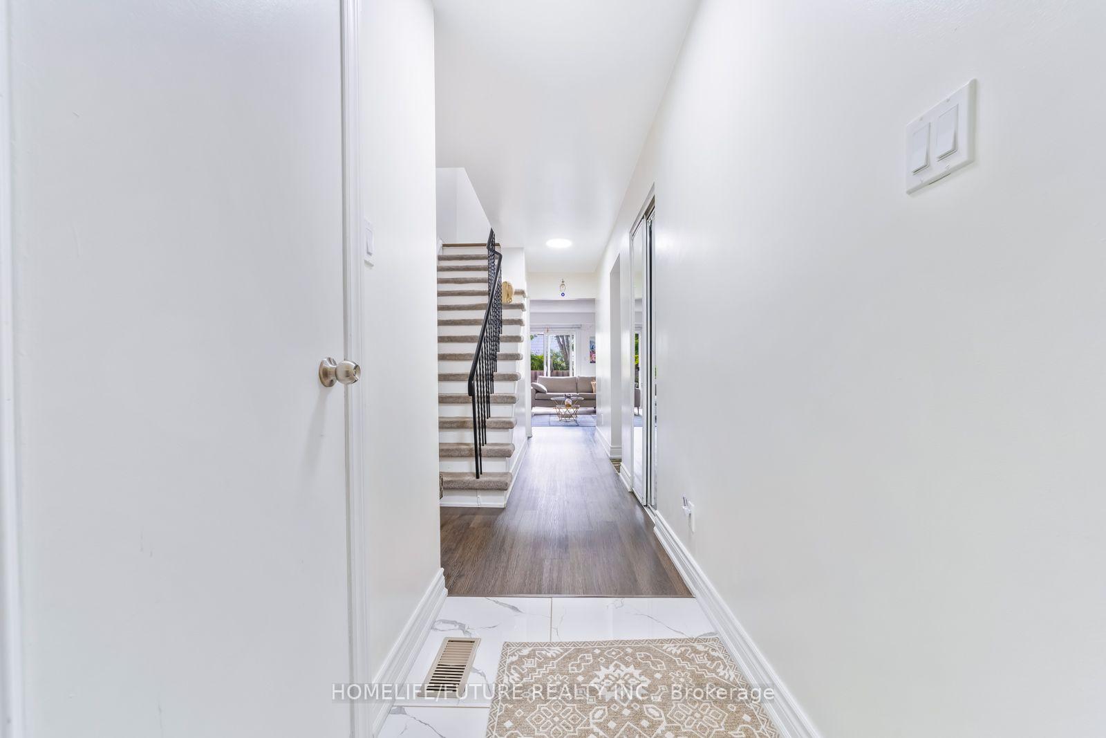 Photo 6 of 118 Brookmill Boulevard, Scarborough, L'Amoreaux — HOMEH