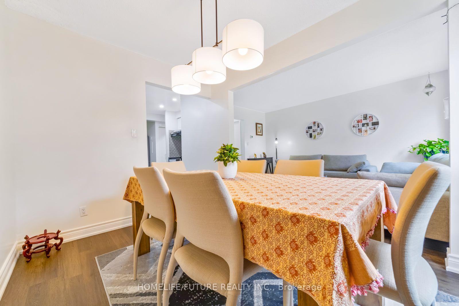 Photo 11 of 118 Brookmill Boulevard, Scarborough, L'Amoreaux — HOMEH