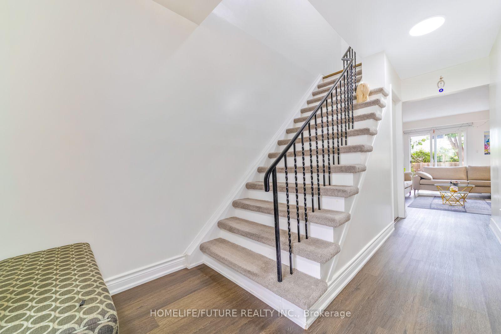 Photo 17 of 118 Brookmill Boulevard, Scarborough, L'Amoreaux — HOMEH