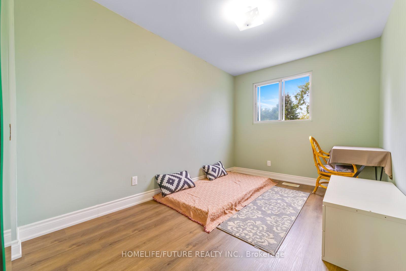 Photo 19 of 118 Brookmill Boulevard, Scarborough, L'Amoreaux — HOMEH